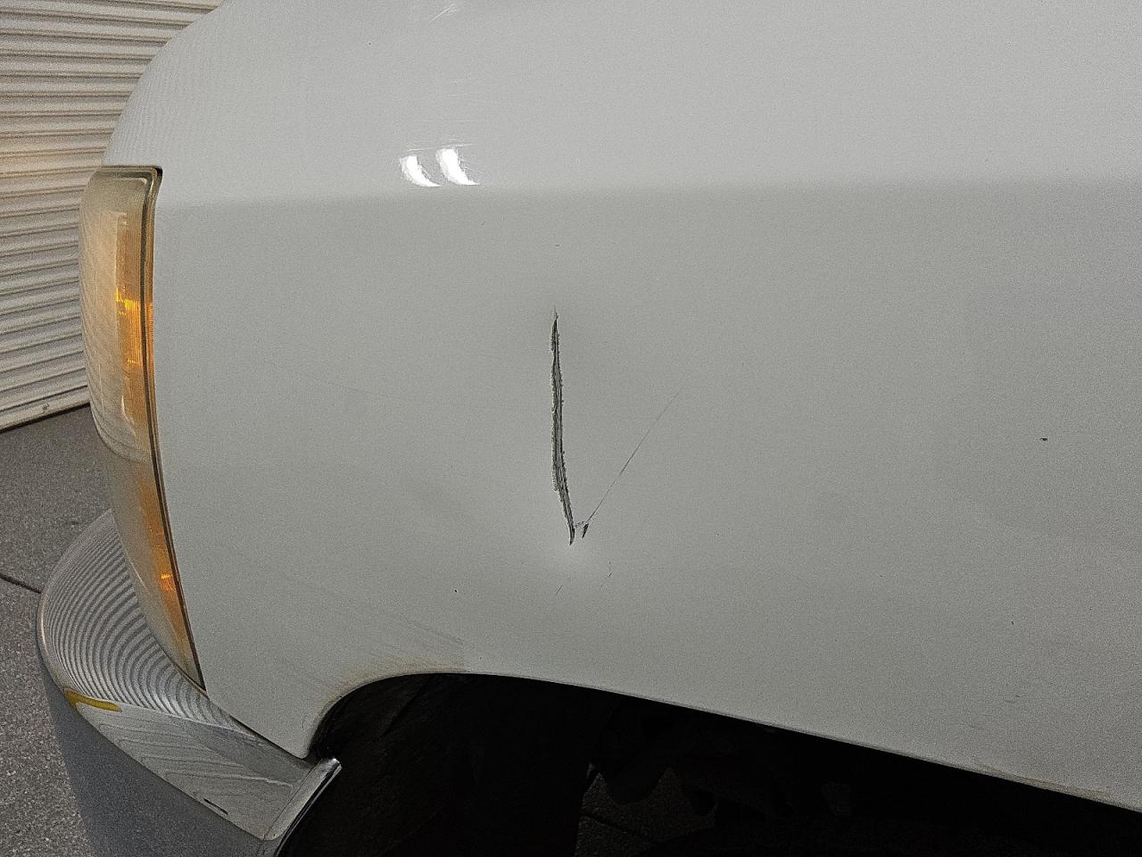 2014 Chevrolet Silverado C2500 Heavy Duty White vin: 1GC1CVCG0EF120452 Damage: Left Front Fender, Dent(S) W/ Paint Dmg, 5 To 6 Inches