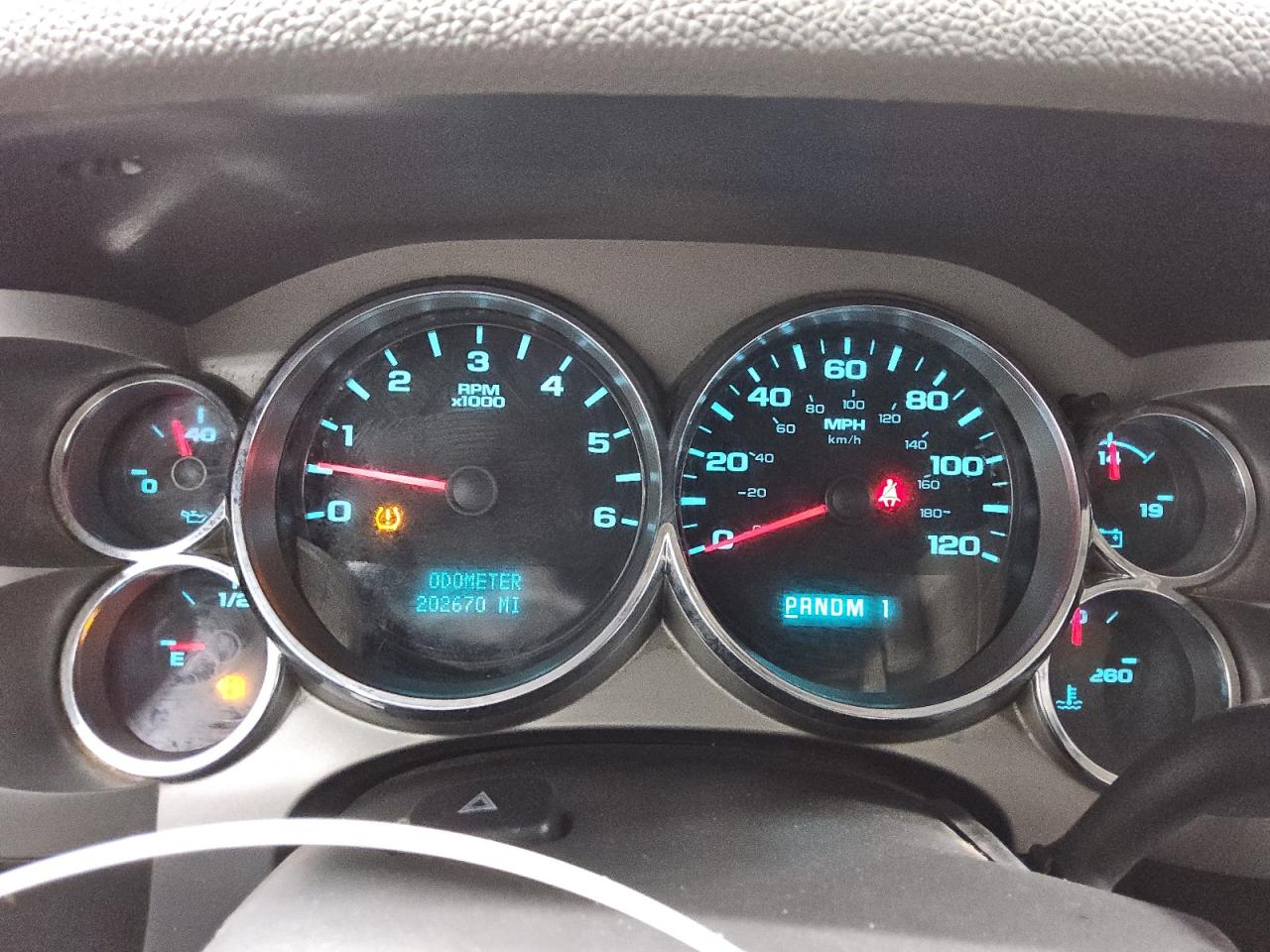 2014 Chevrolet Silverado C2500 Heavy Duty White vin: 1GC1CVCG0EF120452 Damage: Warning - Tire Pressure, On, Unacceptable