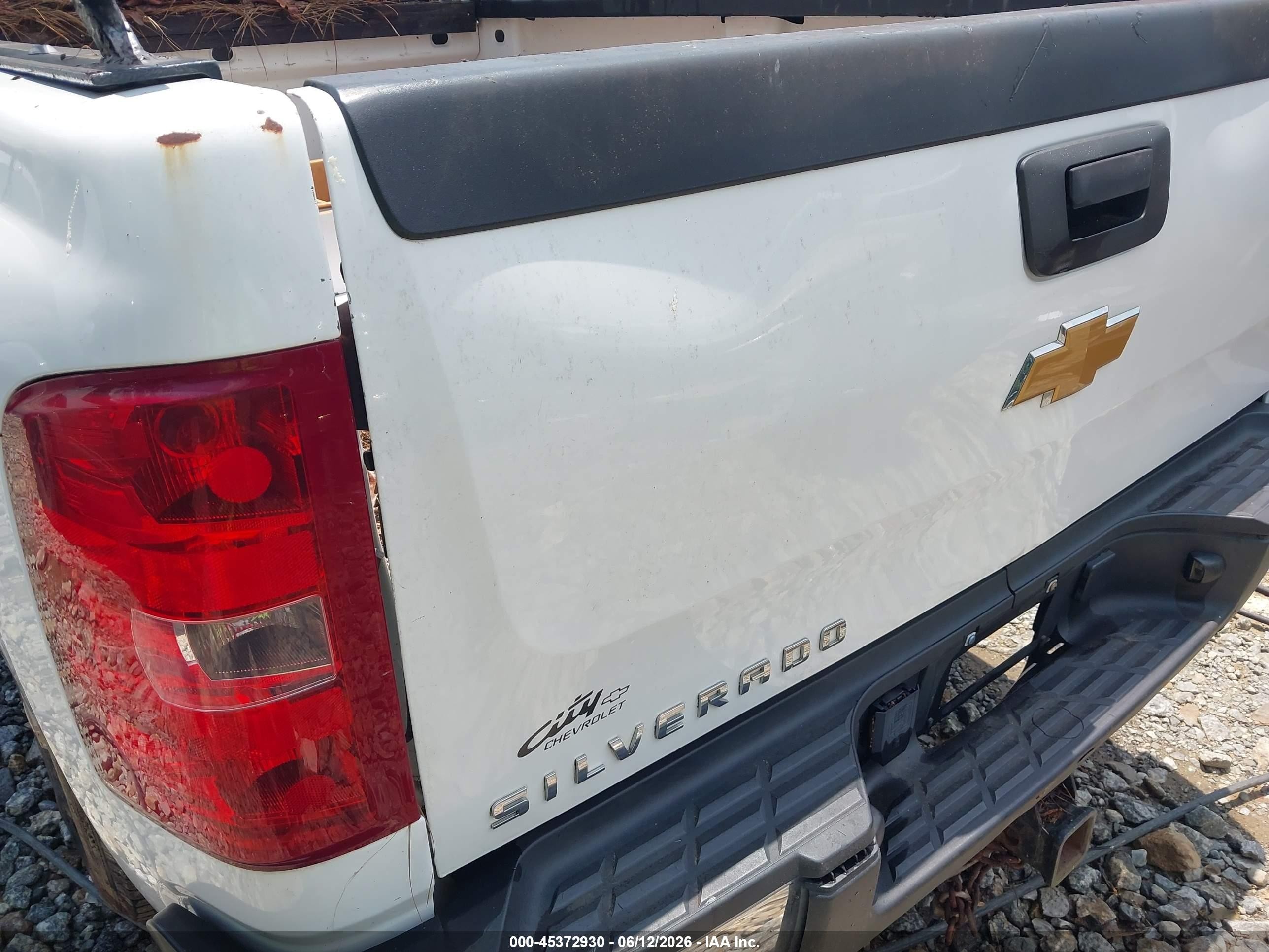 2013 Chevrolet Silverado 2500hd Work Truck White vin: 1GC1CVCG3DF102235