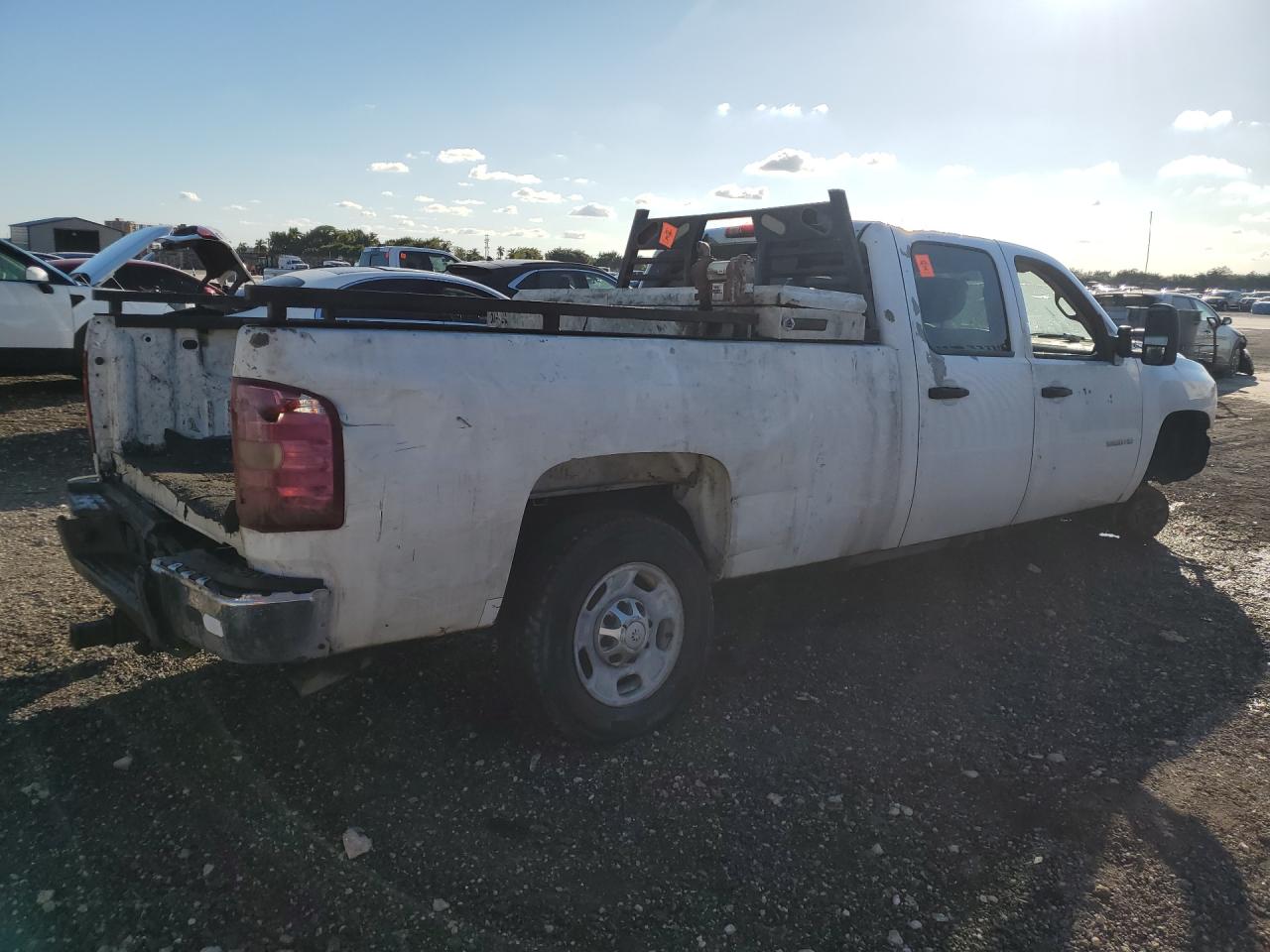 2013 Chevrolet Silverado C2500 Heavy Duty White vin: 1GC1CVCG5DF146981 Damage: Right Rear Door, Peeling, > 12 Inches