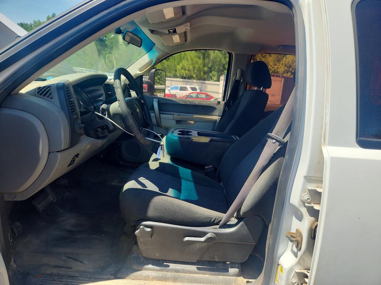 2012 Chevrolet Silverado C2500 Heavy Duty White vin: 1GC1CVCG6CF240057