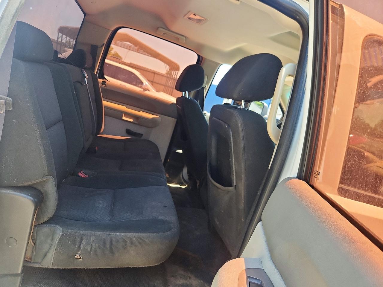 2012 Chevrolet Silverado C2500 Heavy Duty White vin: 1GC1CVCG6CF240057