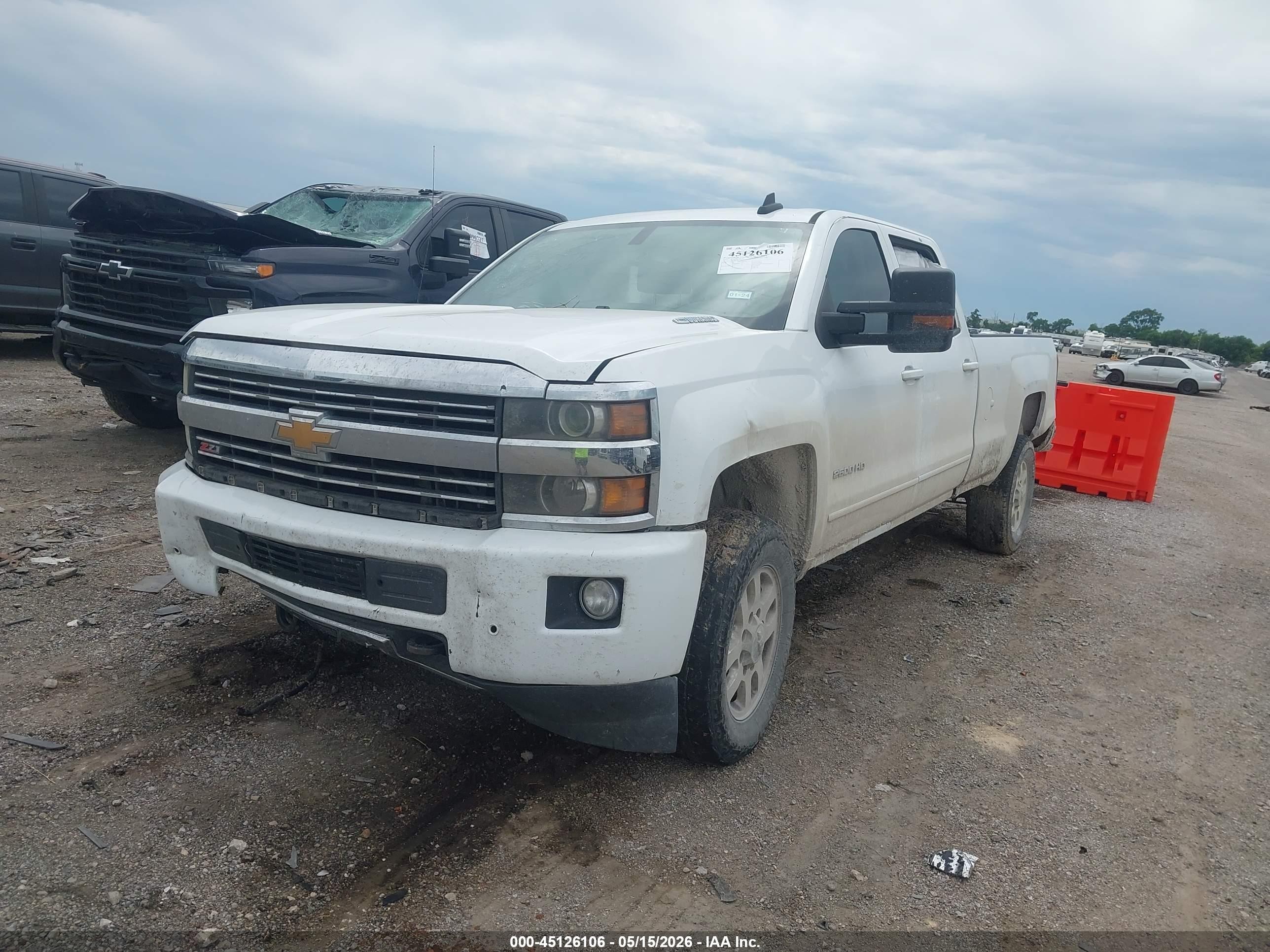 2015 Chevrolet Silverado 2500hd Lt White vin: 1GC1CVE89FF589742