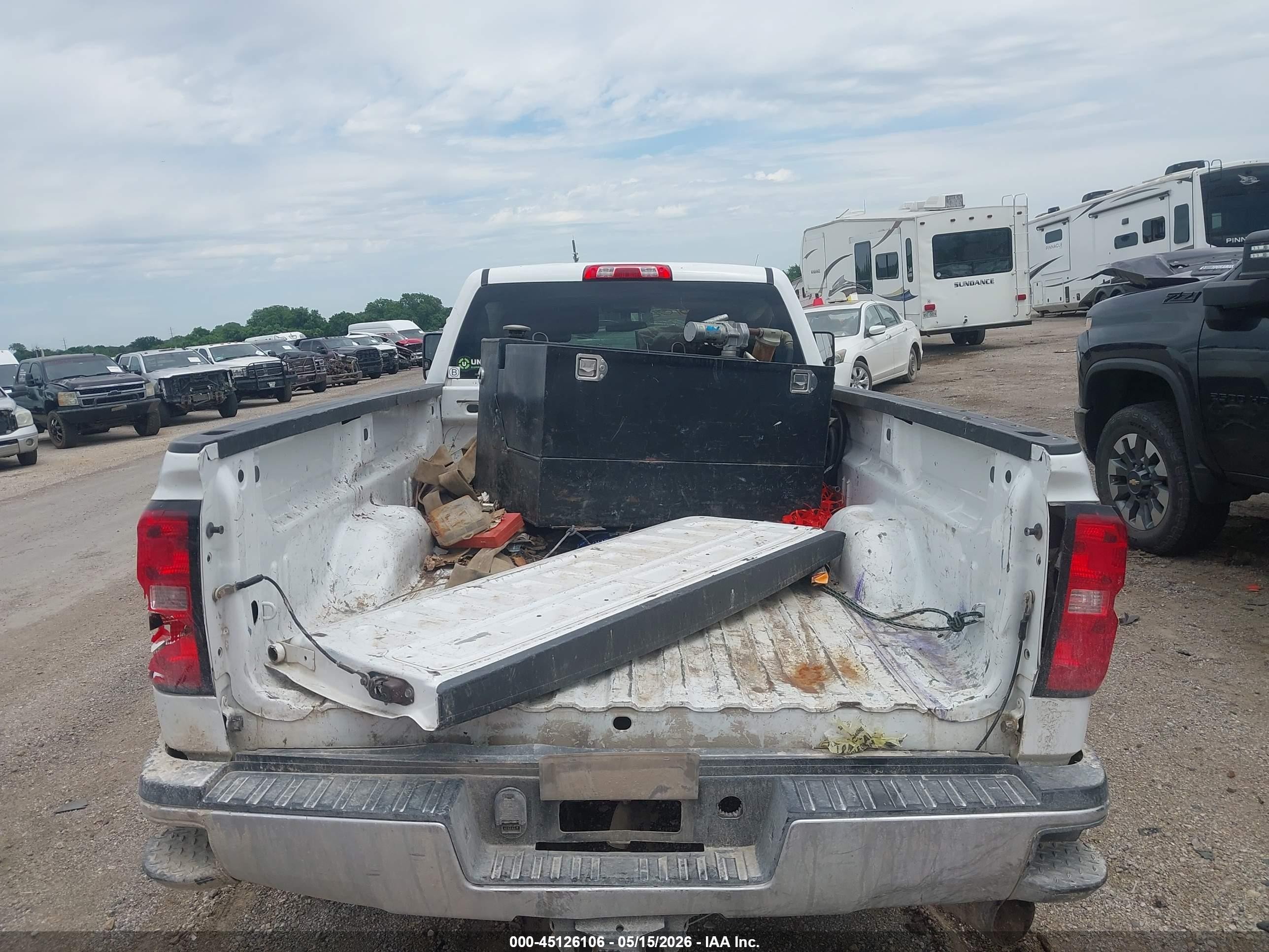 2015 Chevrolet Silverado 2500hd Lt White vin: 1GC1CVE89FF589742