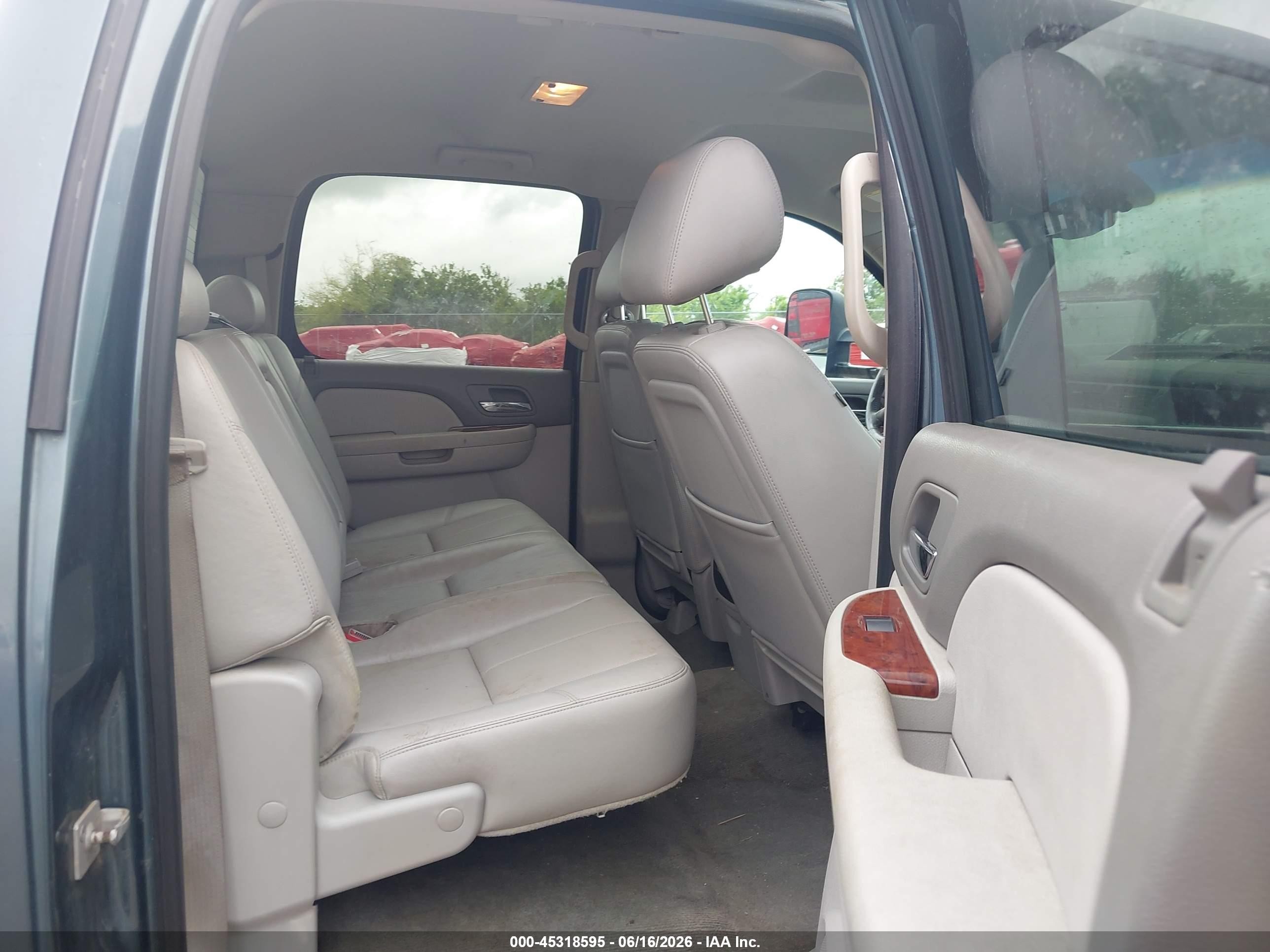 2012 Chevrolet Silverado 2500hd Ltz White vin: 1GC1CYEG9CF169399