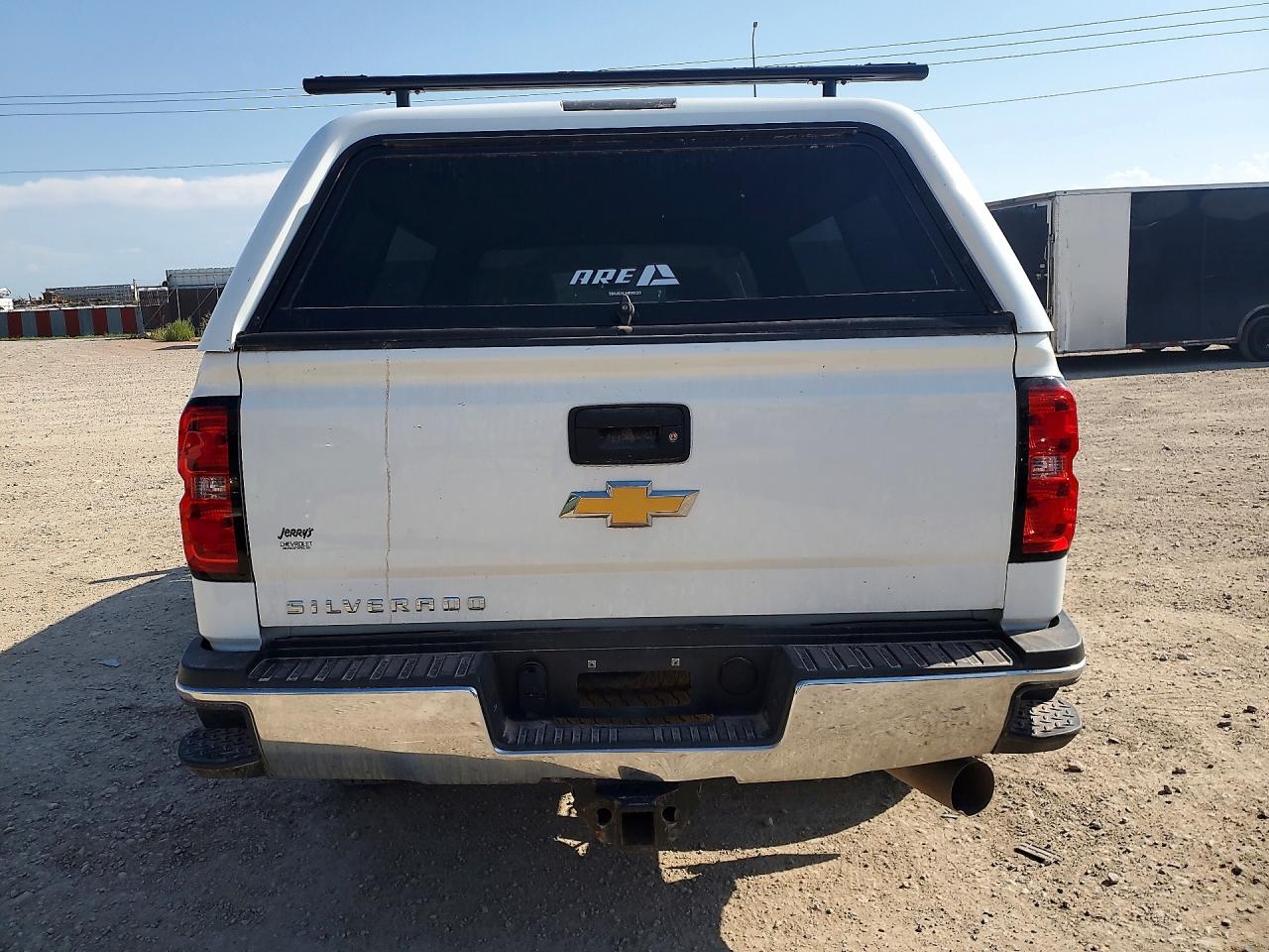2019 Chevrolet Silverado K2500 Heavy Duty White vin: 1GC1KREY3KF136401