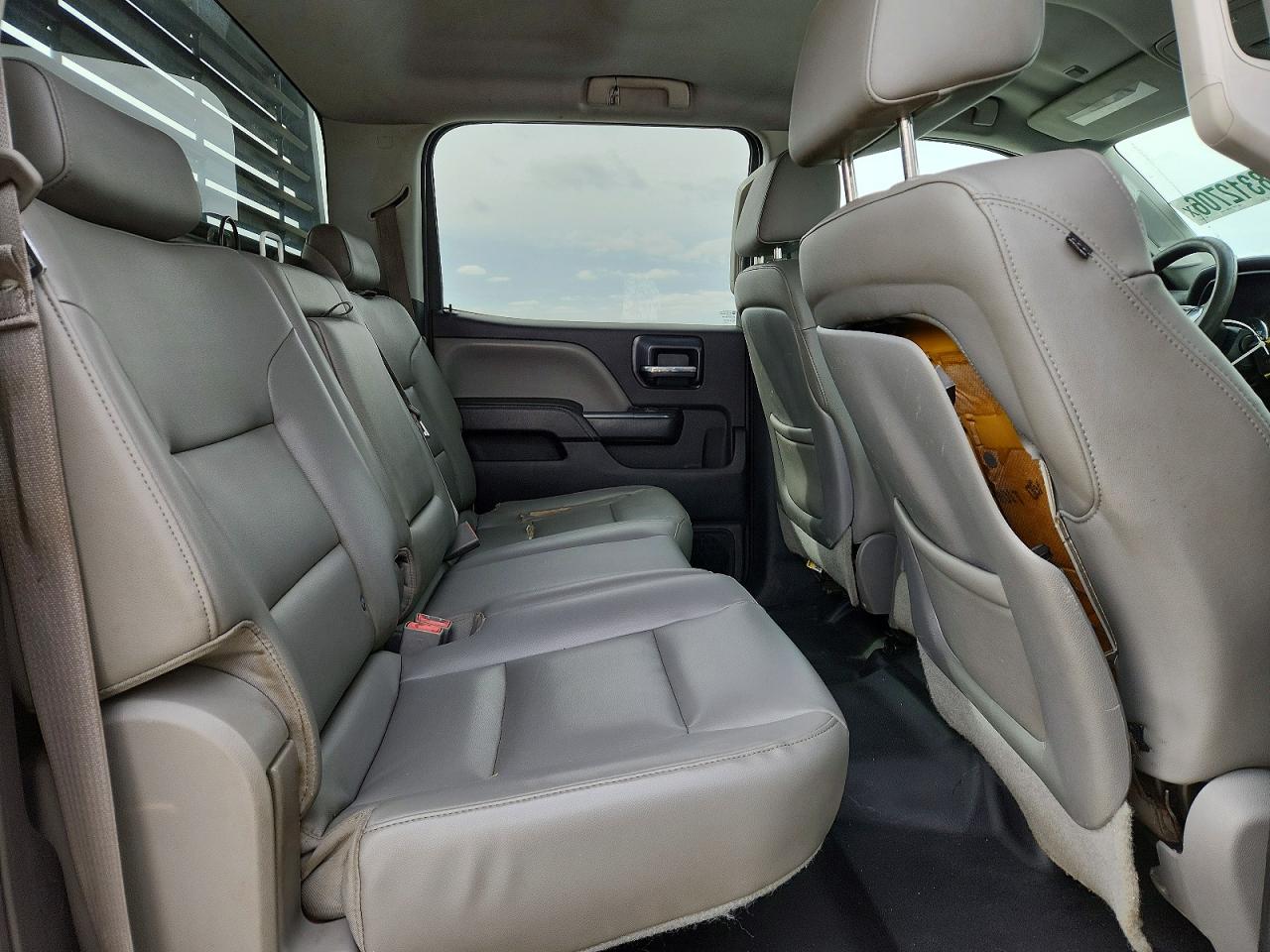 2015 Chevrolet Silverado K2500 Heavy Duty White vin: 1GC1KUE8XFF150742