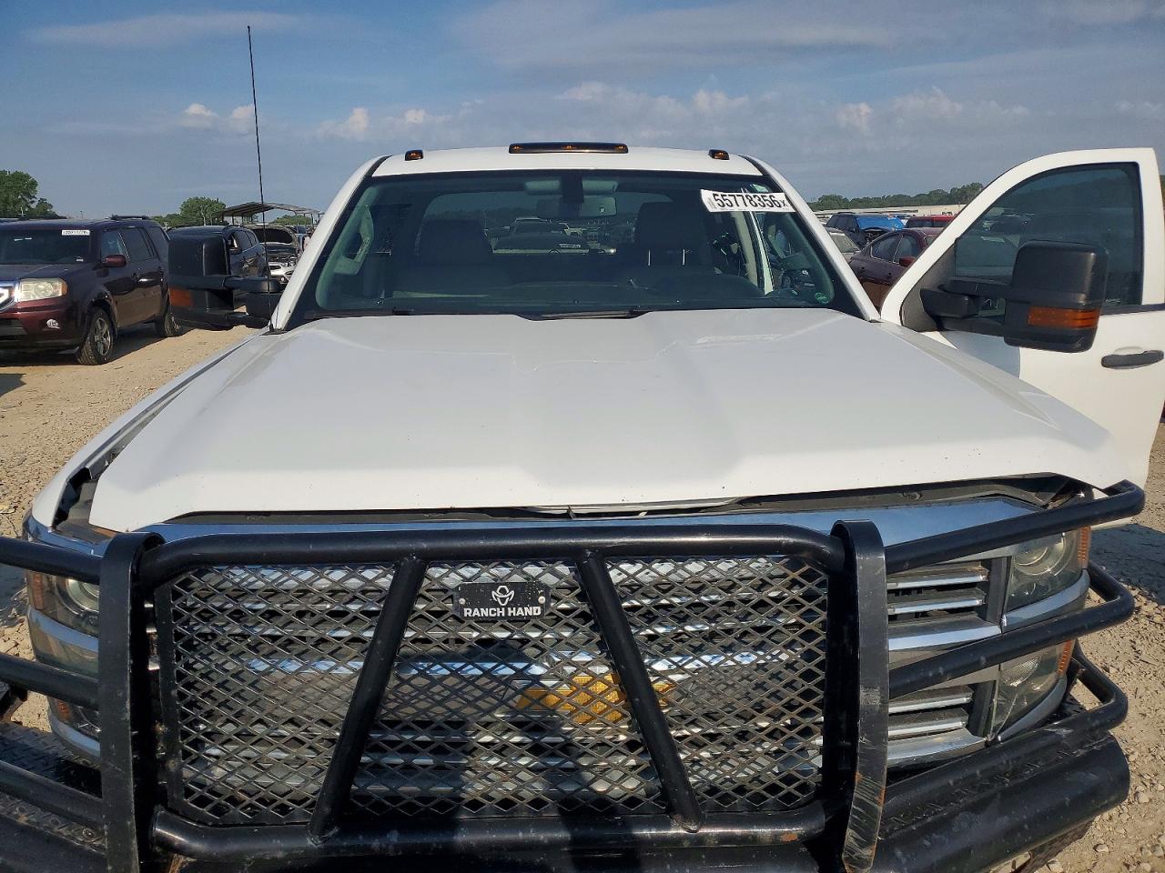 2017 Chevrolet Silverado K2500 Heavy Duty White vin: 1GC1KUEG0HF103049