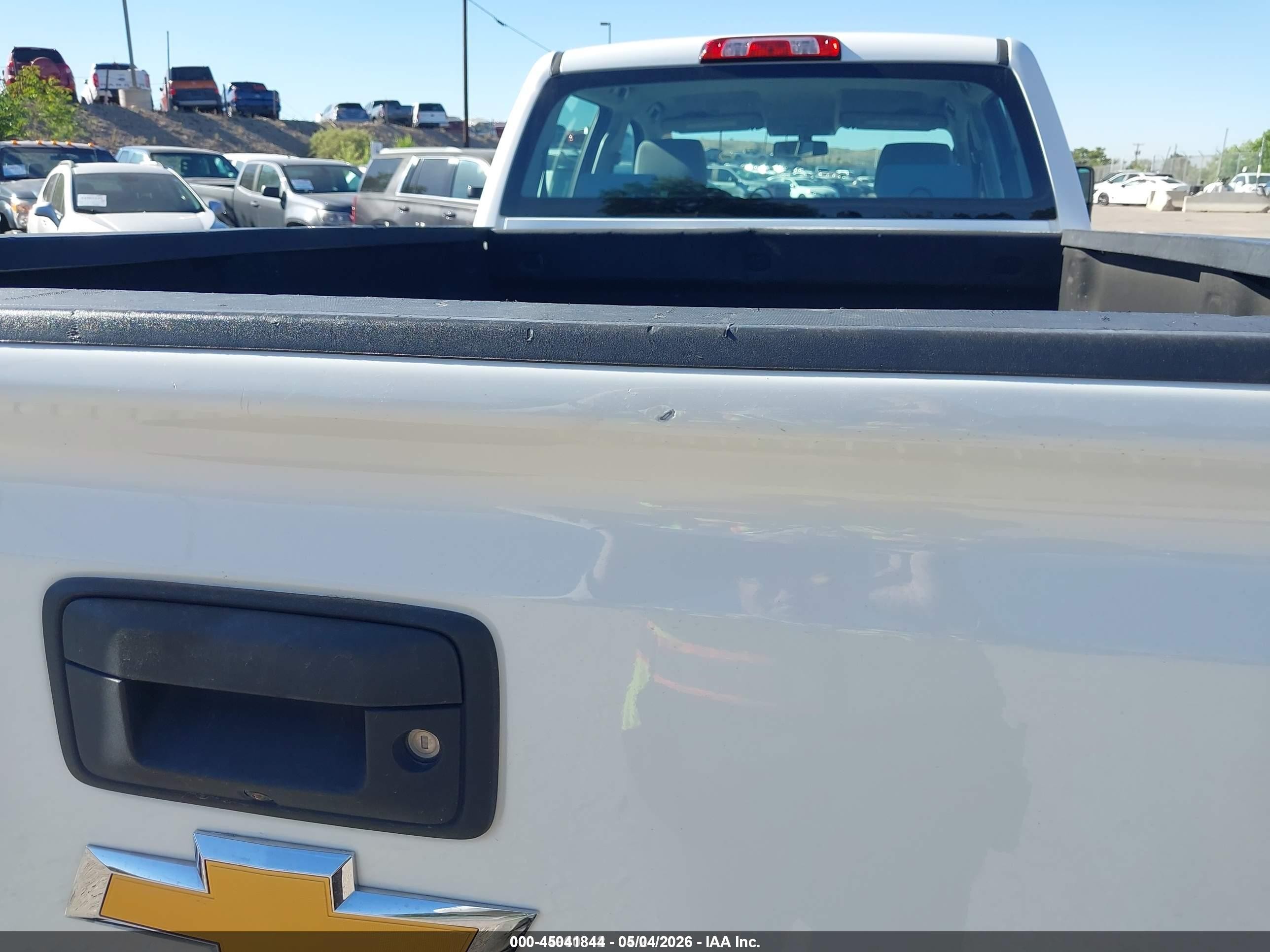 2017 Chevrolet Silverado 2500hd Wt White vin: 1GC1KUEG0HF181850