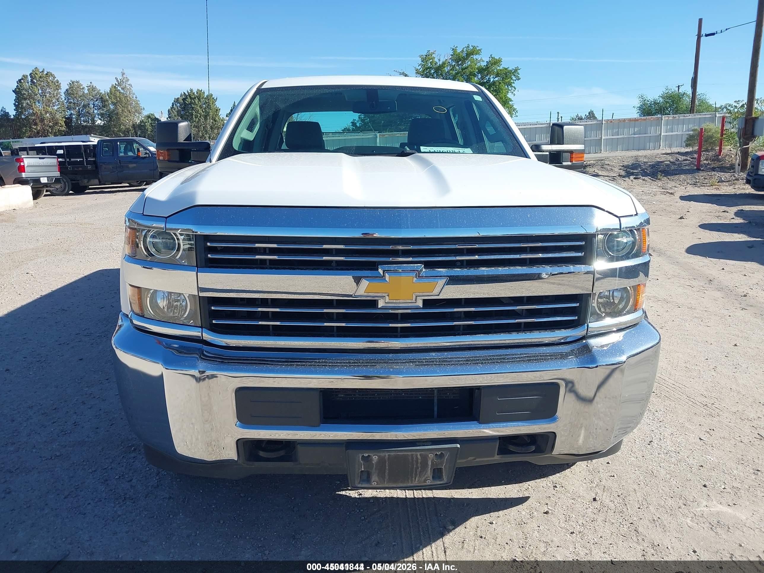 2017 Chevrolet Silverado 2500hd Wt White vin: 1GC1KUEG0HF181850