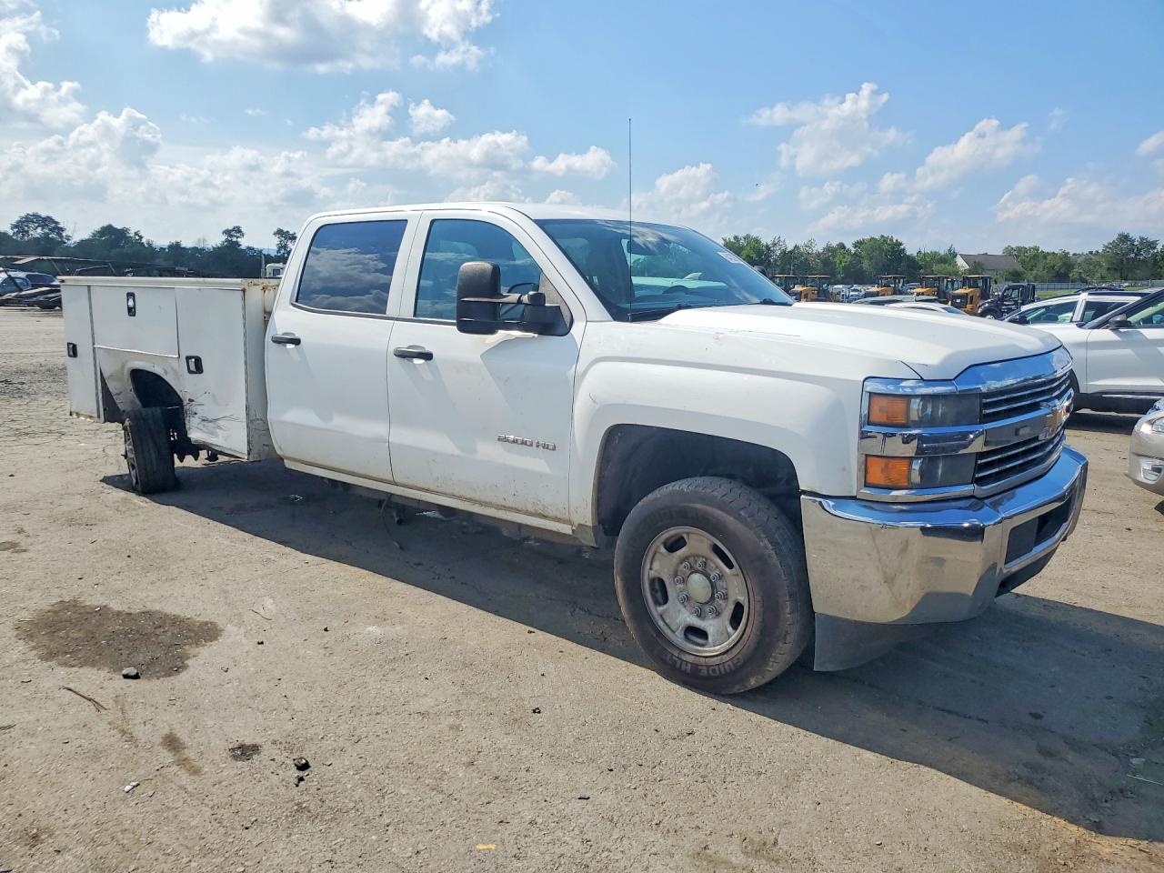 2015 Chevrolet Silverado K2500 Heavy Duty White vin: 1GC1KUEG7FF155162