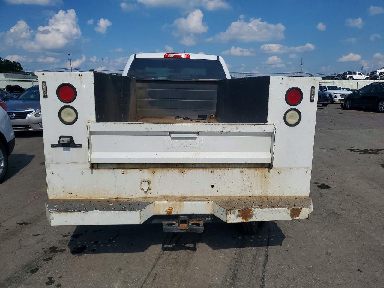 2015 Chevrolet Silverado K2500 Heavy Duty White vin: 1GC1KUEG7FF155162