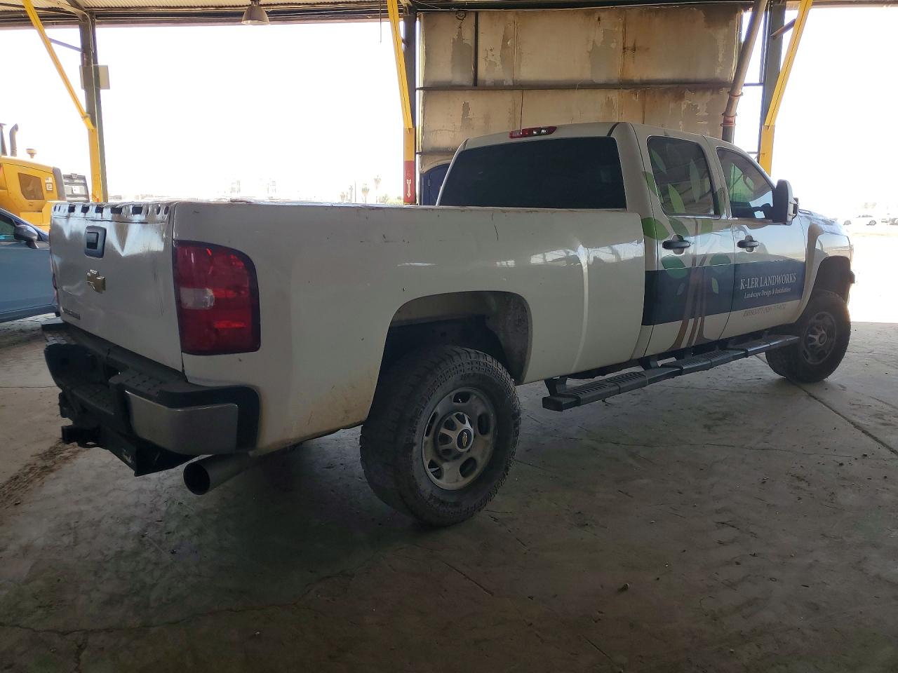 2014 Chevrolet Silverado K2500 Heavy Duty White vin: 1GC1KVC81EF115160
