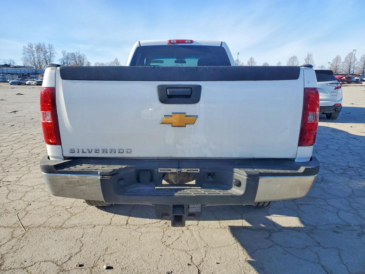 2013 Chevrolet Silverado K2500 Heavy Duty White vin: 1GC1KVC88DF228795