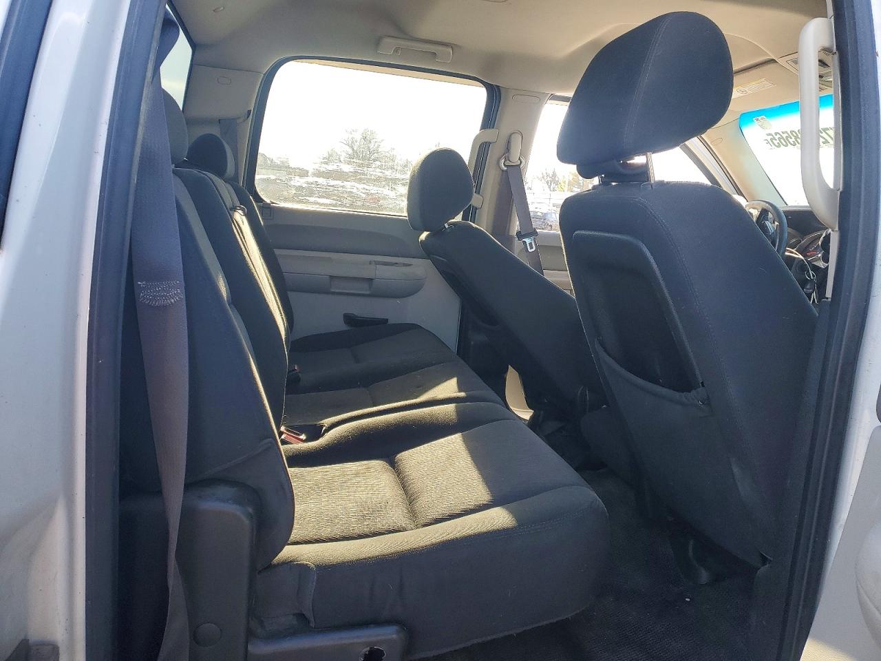 2013 Chevrolet Silverado K2500 Heavy Duty White vin: 1GC1KVC88DF228795