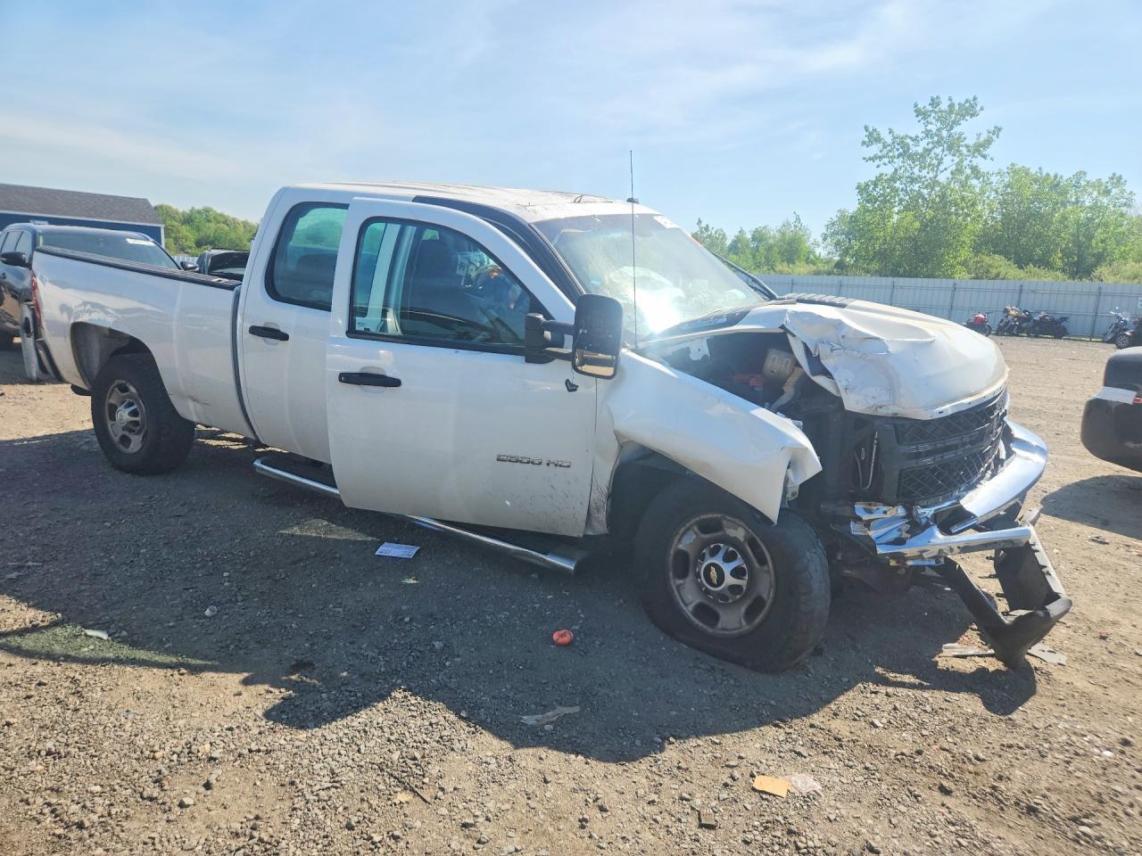 2013 Chevrolet Silverado K2500 Heavy Duty White vin: 1GC1KVCG2DF184154