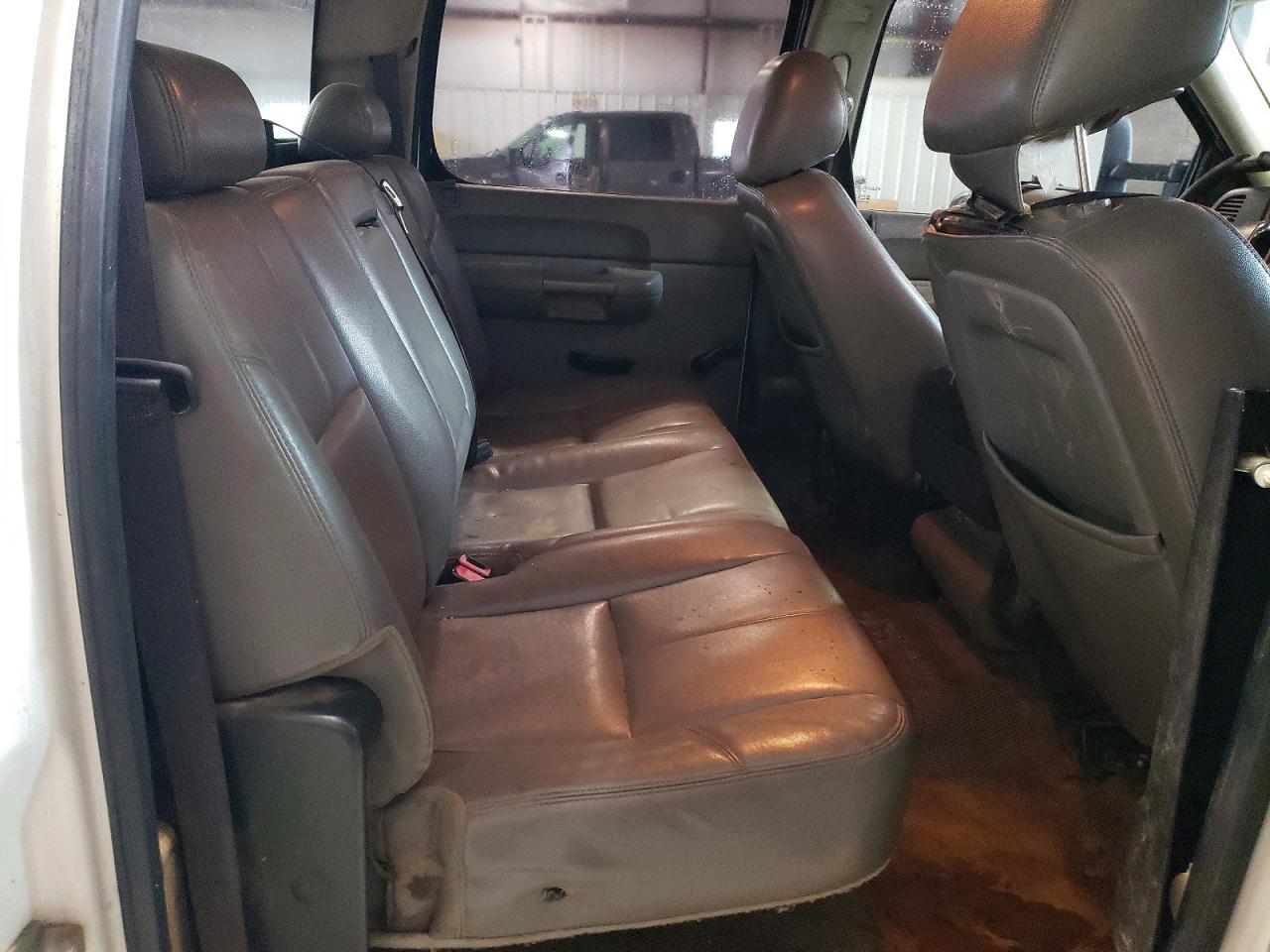 2013 Chevrolet Silverado K2500 Heavy Duty White vin: 1GC1KVCG3DF179089