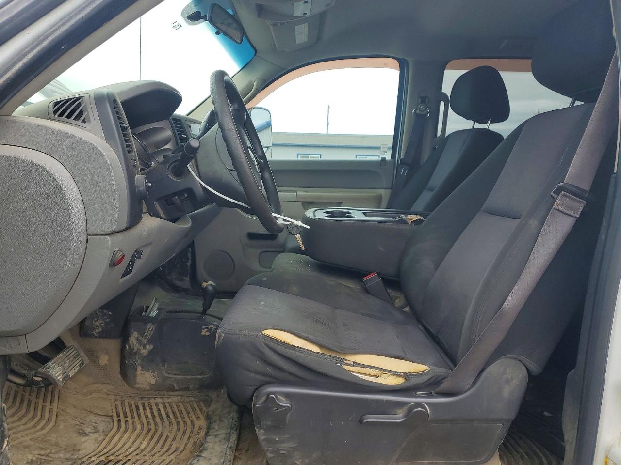 2014 Chevrolet Silverado K2500 Heavy Duty White vin: 1GC1KVCG4EF179796