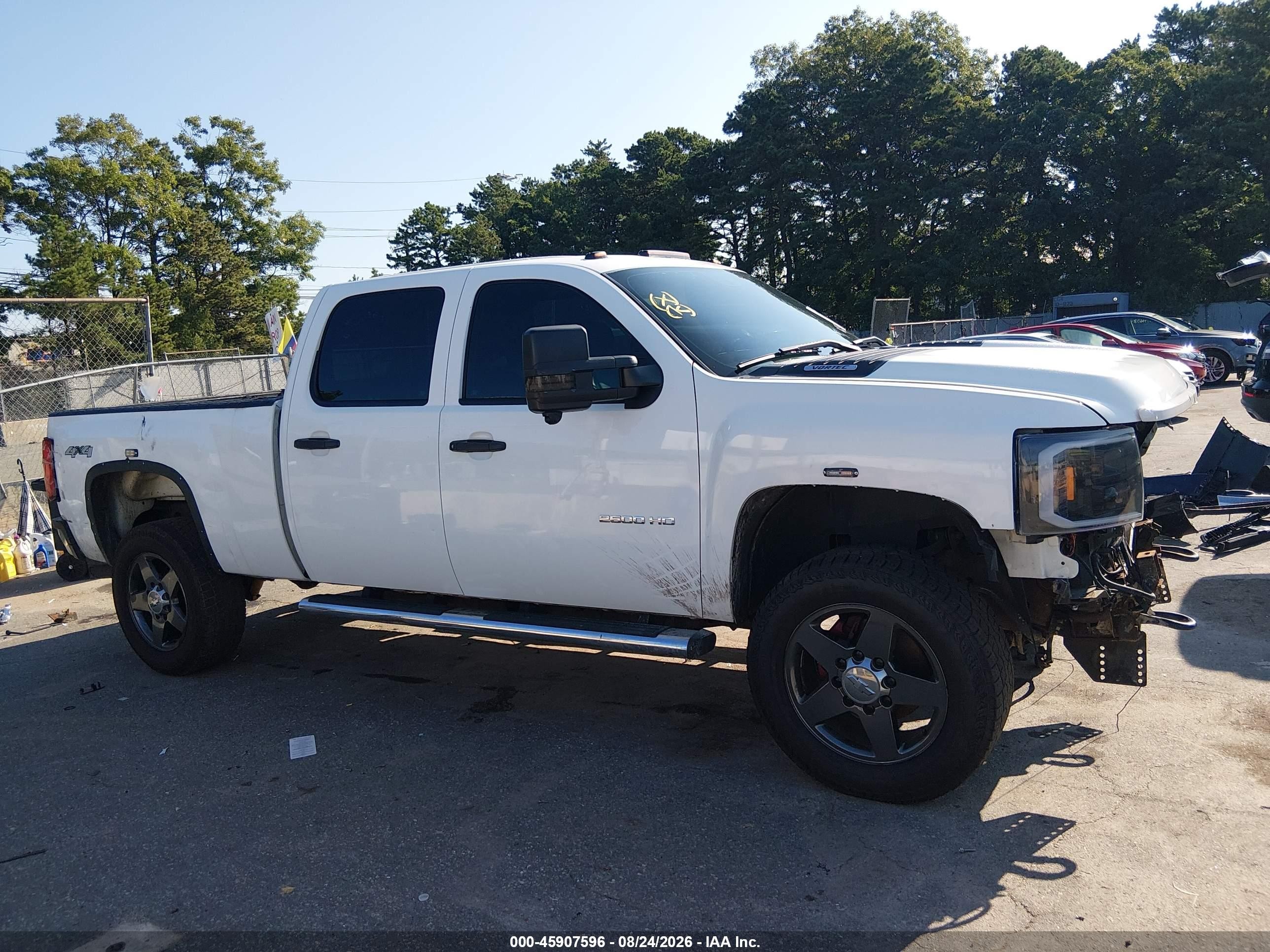 2014 Chevrolet Silverado 2500hd Work Truck White vin: 1GC1KVCG8EF152732
