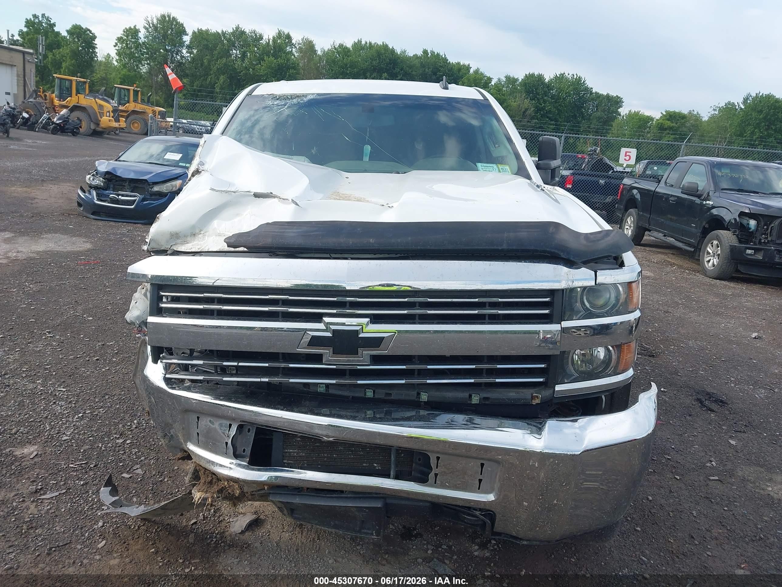 2015 Chevrolet Silverado 2500hd Lt White vin: 1GC1KVE82FF140714