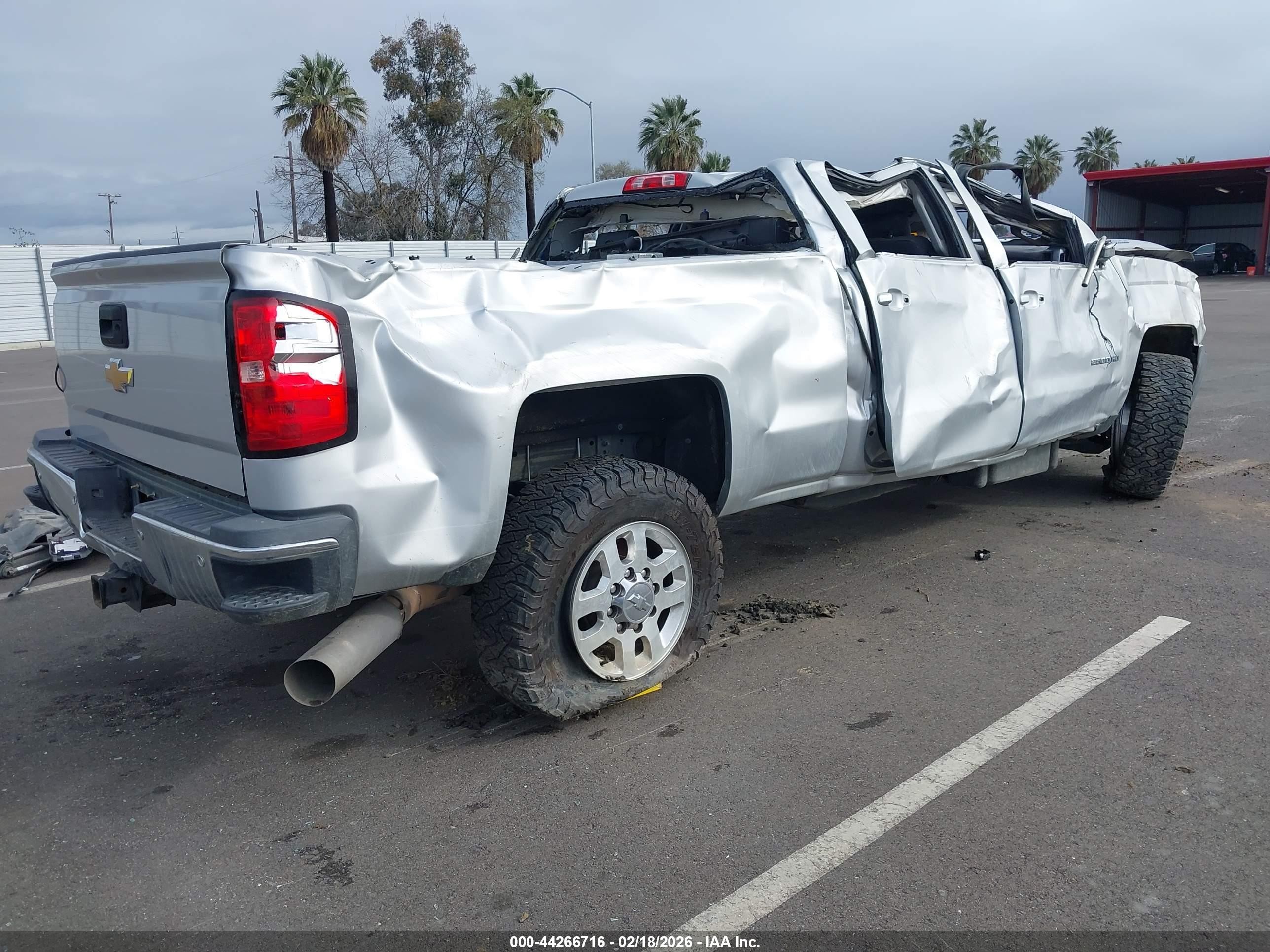 2015 Chevrolet Silverado 2500hd Lt White vin: 1GC1KVE84FF120402