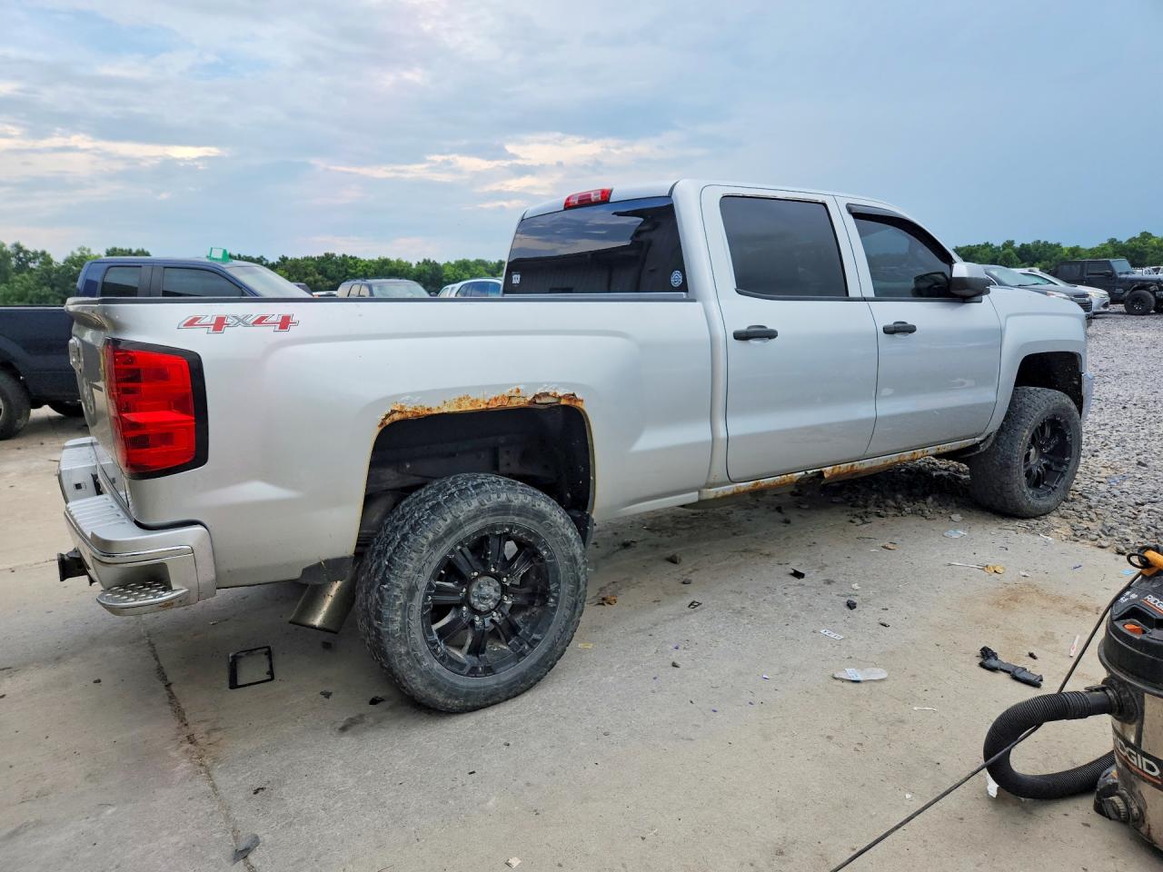 2015 Chevrolet 2500 Серебряный vin: 1GC1KVE87FF184000