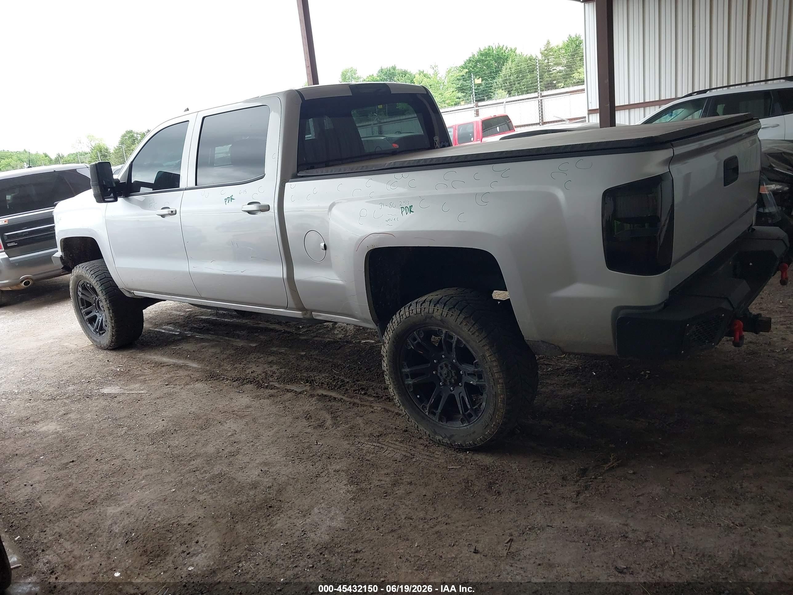 2015 Chevrolet Silverado 2500hd Lt Silver vin: 1GC1KVE88FF561529