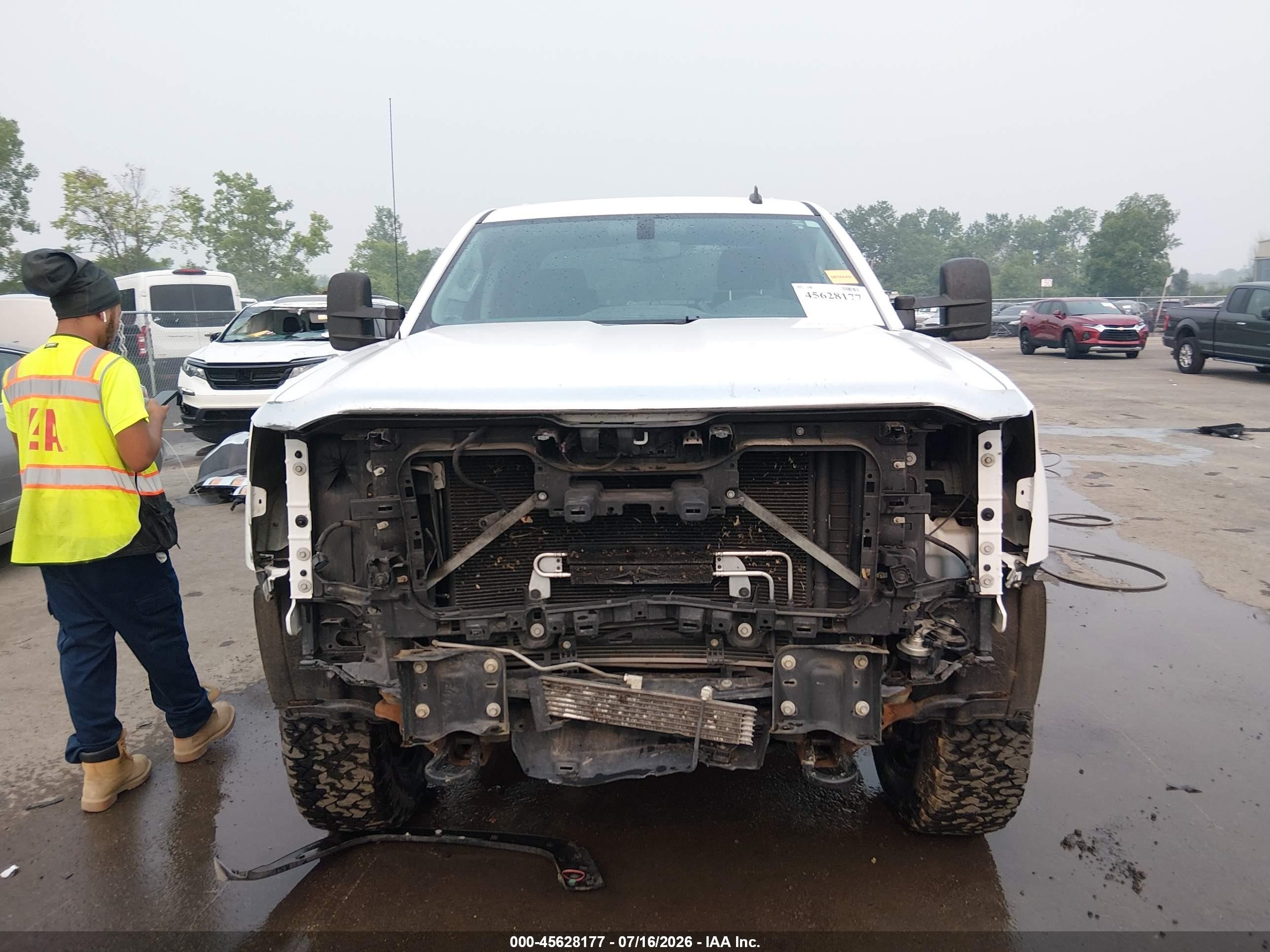 2015 Chevrolet Silverado 2500hd Lt Белый vin: 1GC1KVEG8FF108566