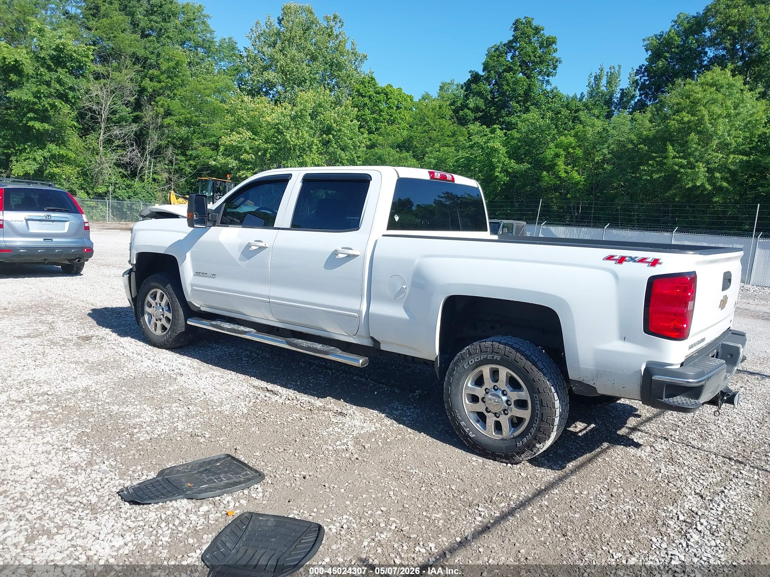 2015 Chevrolet Silverado 2500hd Lt White vin: 1GC1KVEG9FF676101