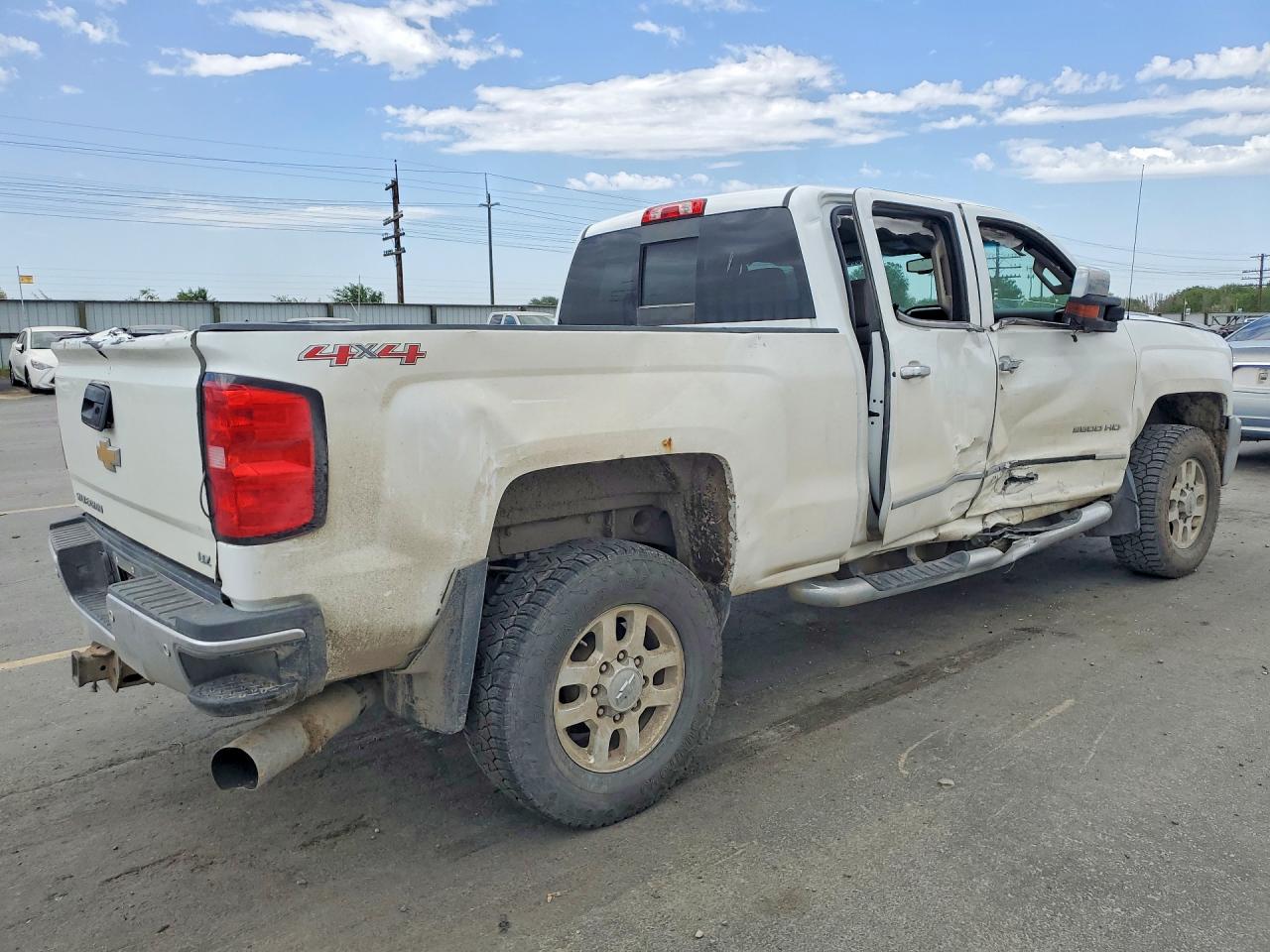 2015 Chevrolet Silverado K2500 Heavy Duty Ltz White vin: 1GC1KWE81FF565654