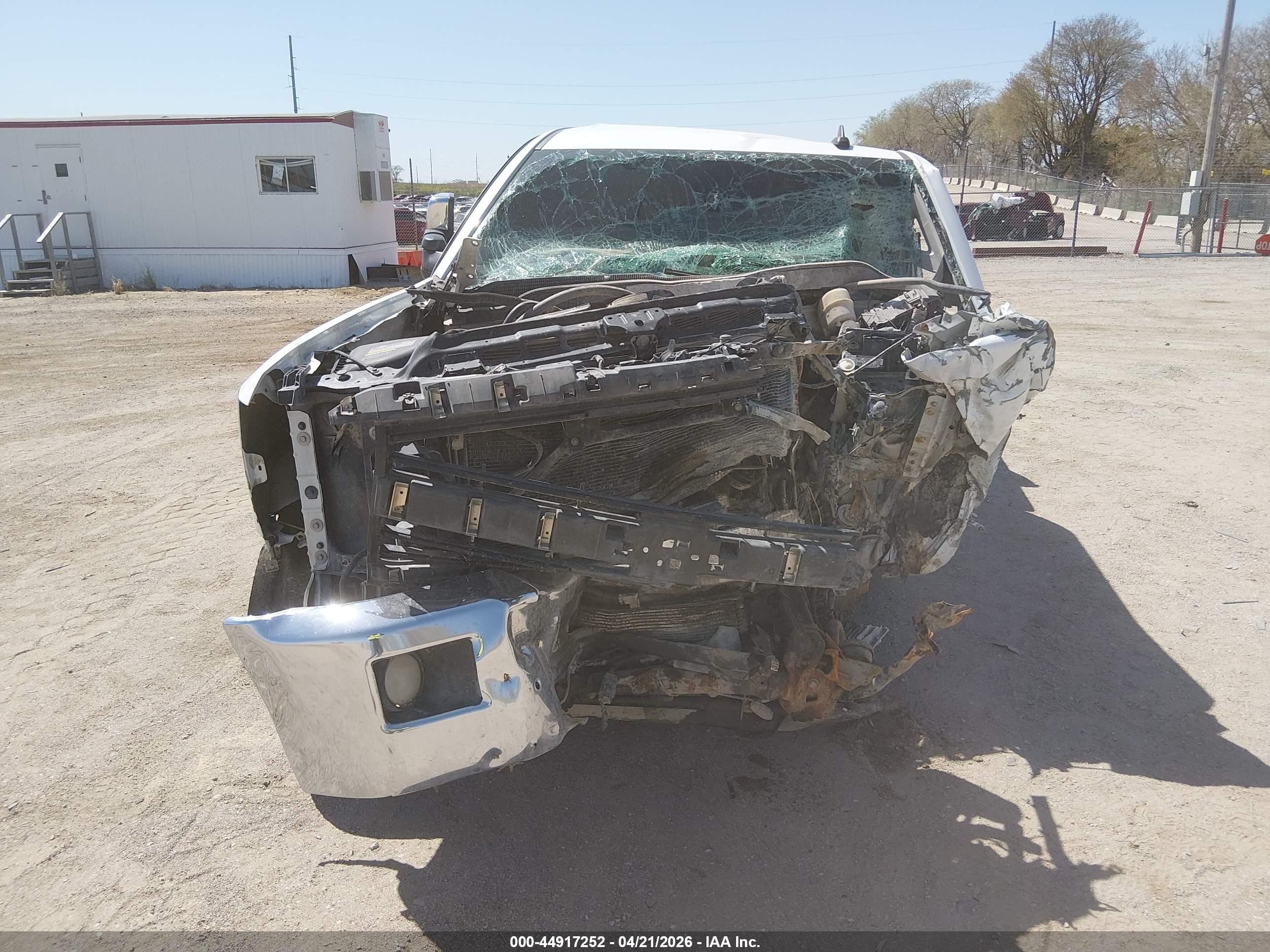2015 Chevrolet Silverado 2500hd Ltz White vin: 1GC1KWE81FF640921