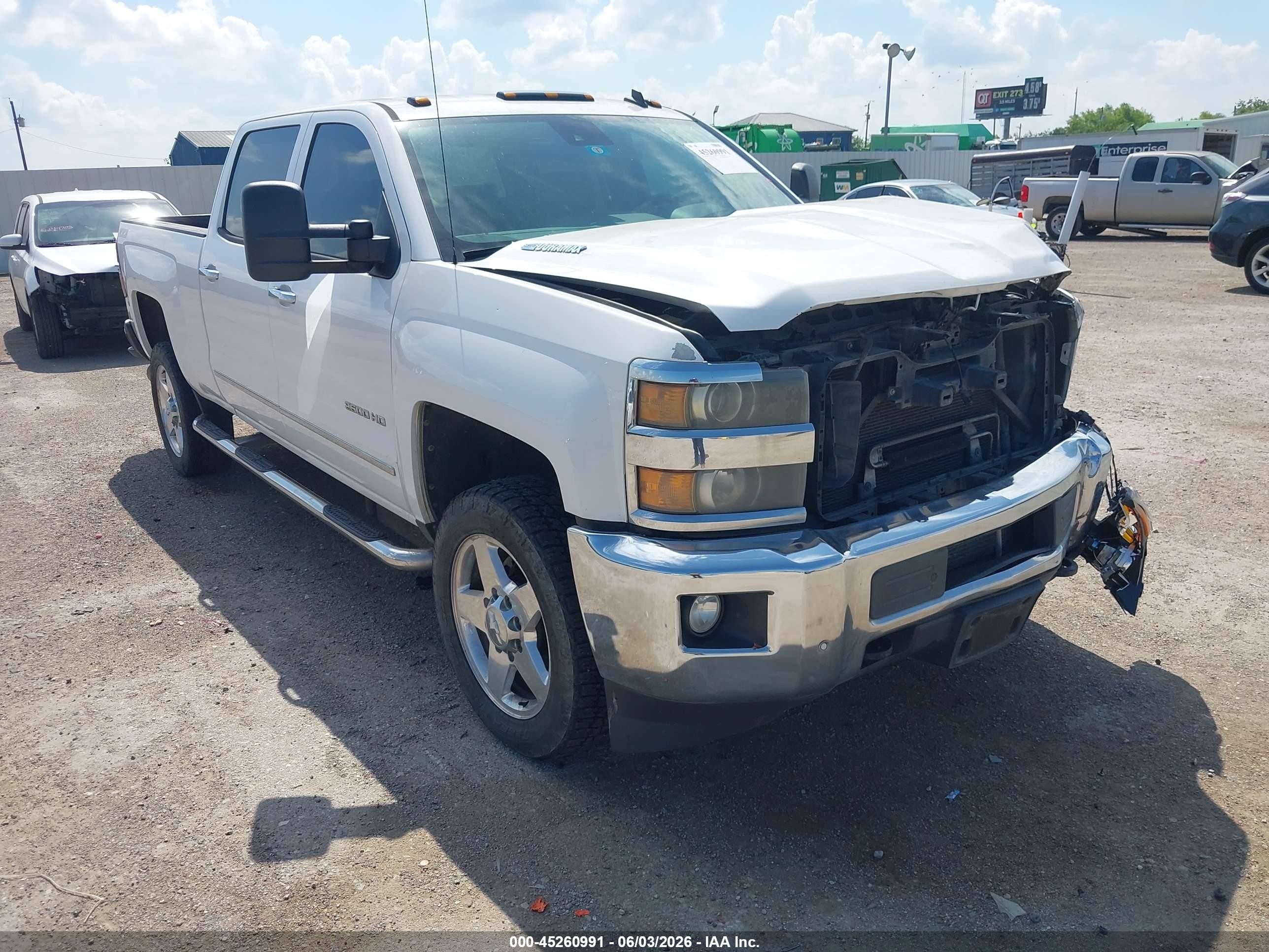 2015 Chevrolet Silverado 2500hd Ltz White vin: 1GC1KWE82FF158409