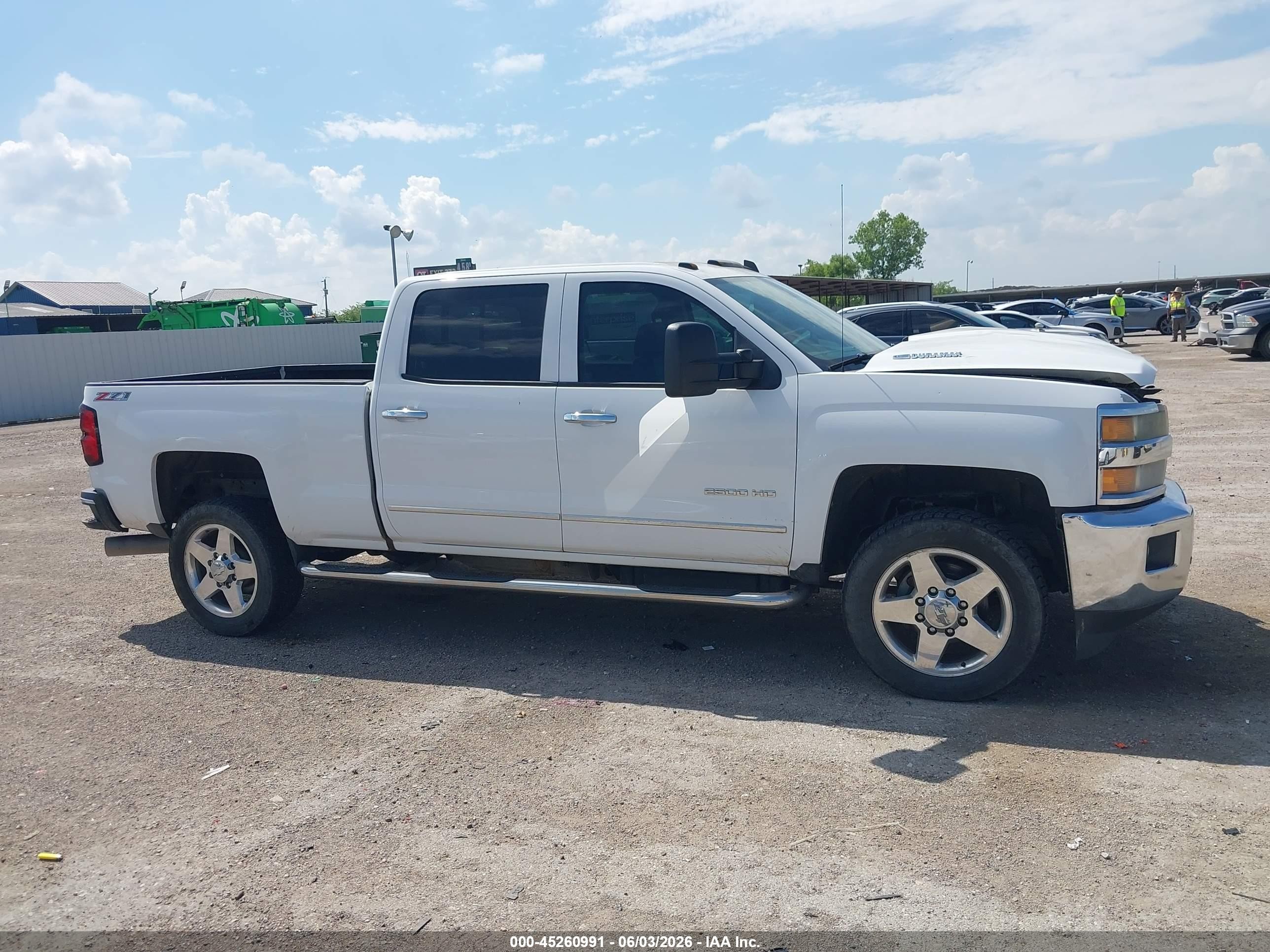 2015 Chevrolet Silverado 2500hd Ltz White vin: 1GC1KWE82FF158409