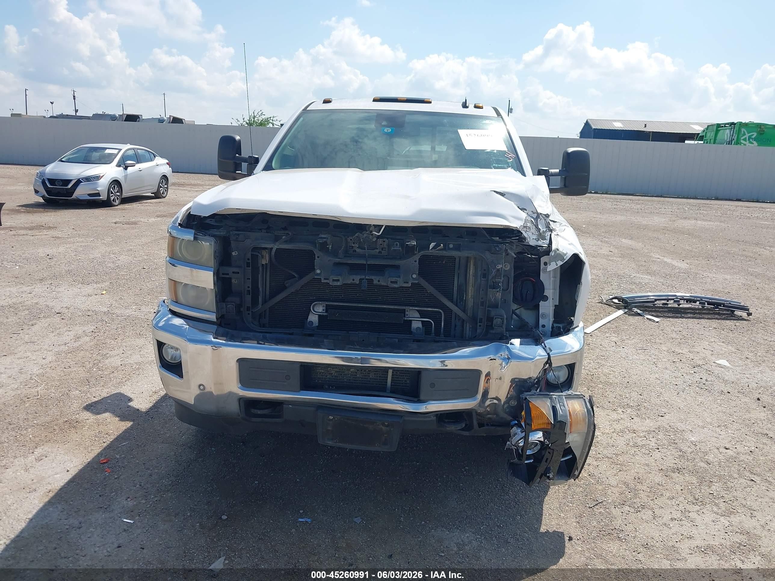 2015 Chevrolet Silverado 2500hd Ltz White vin: 1GC1KWE82FF158409