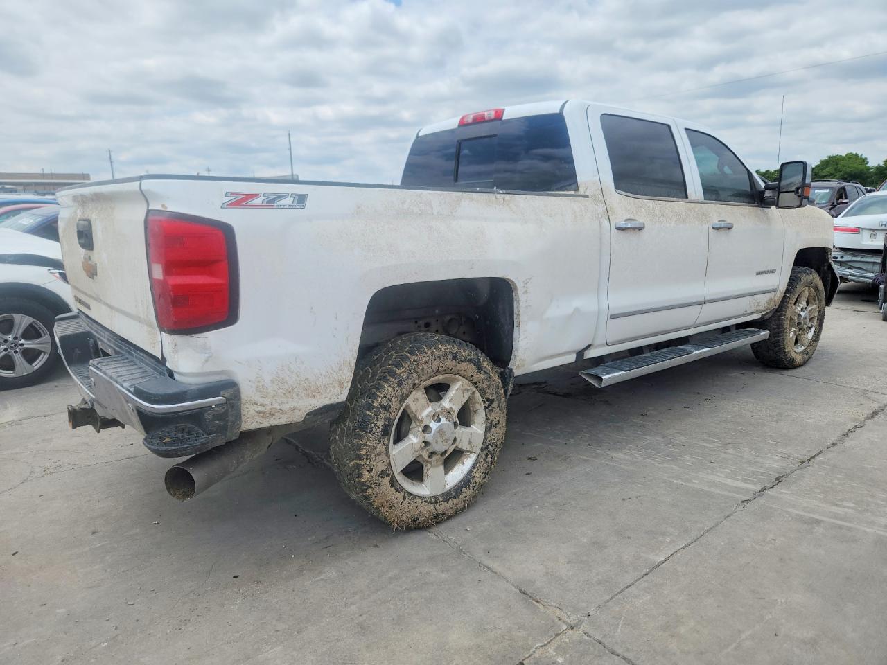 2016 Chevrolet Silverado K2500 Heavy Duty Ltz White vin: 1GC1KWE82GF269642