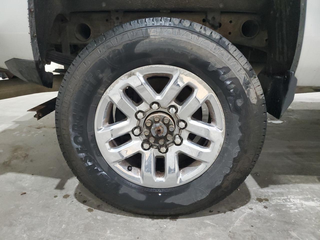 2015 Chevrolet Silverado K2500 Heavy Duty Ltz Silver vin: 1GC1KWE86FF525523 Damage: Right Rear Wheel, Curb Rash, > 12 Inches