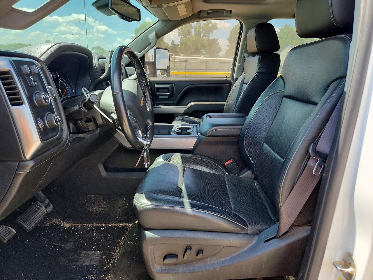 2015 Chevrolet Silverado K2500 Heavy Duty Ltz White vin: 1GC1KWE89FF535107
