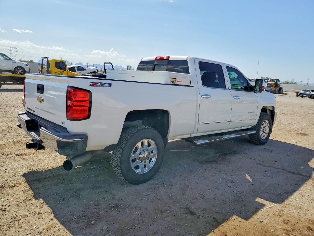 2015 Chevrolet Silverado K2500 Heavy Duty Ltz White vin: 1GC1KWE89FF659555
