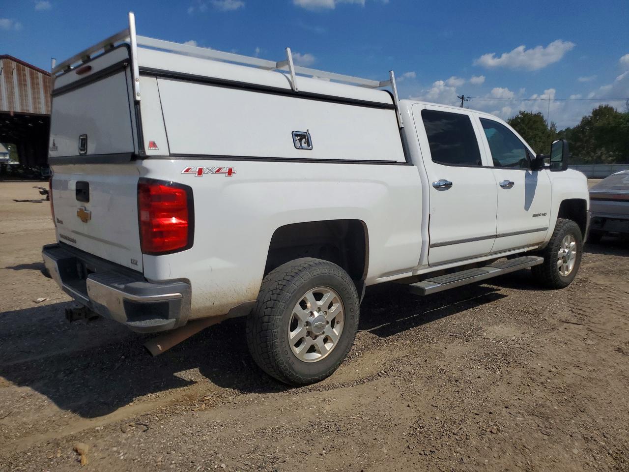 2015 Chevrolet Silverado K2500 Heavy Duty Ltz White vin: 1GC1KWEGXFF135886