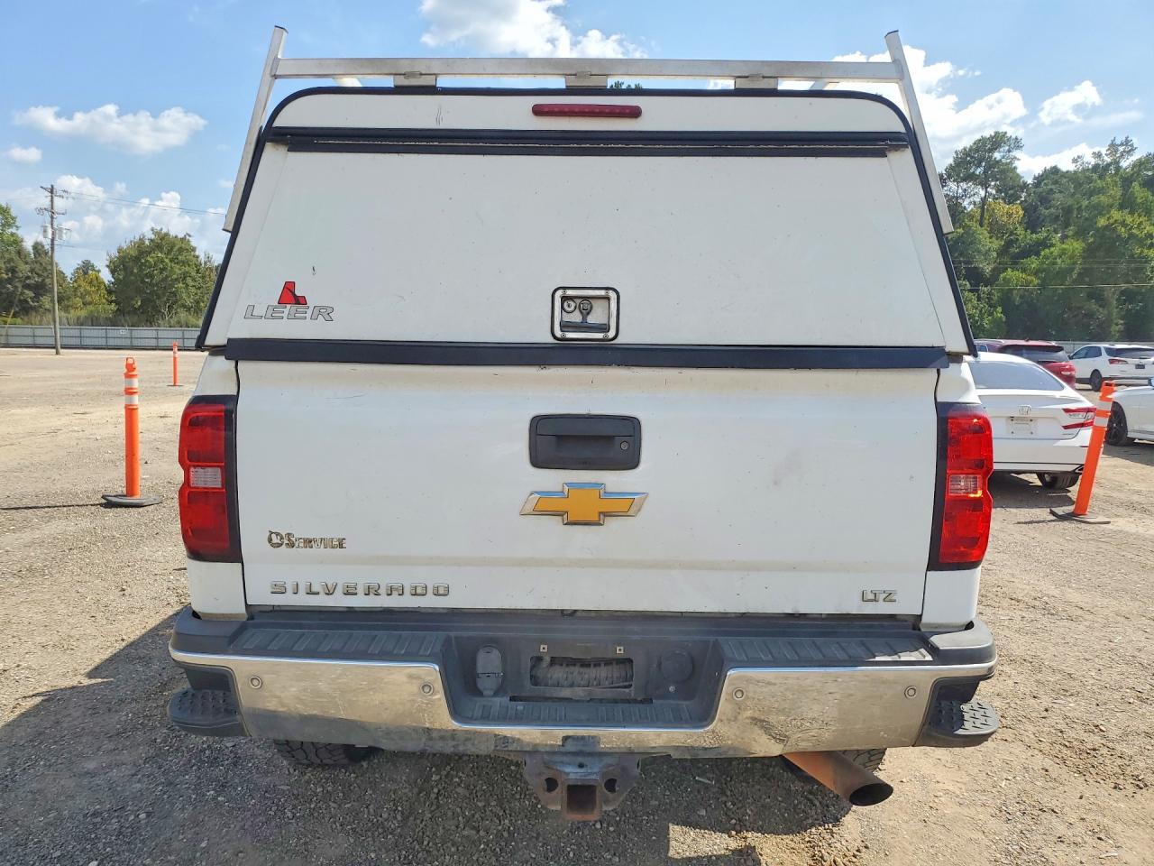 2015 Chevrolet Silverado K2500 Heavy Duty Ltz White vin: 1GC1KWEGXFF135886