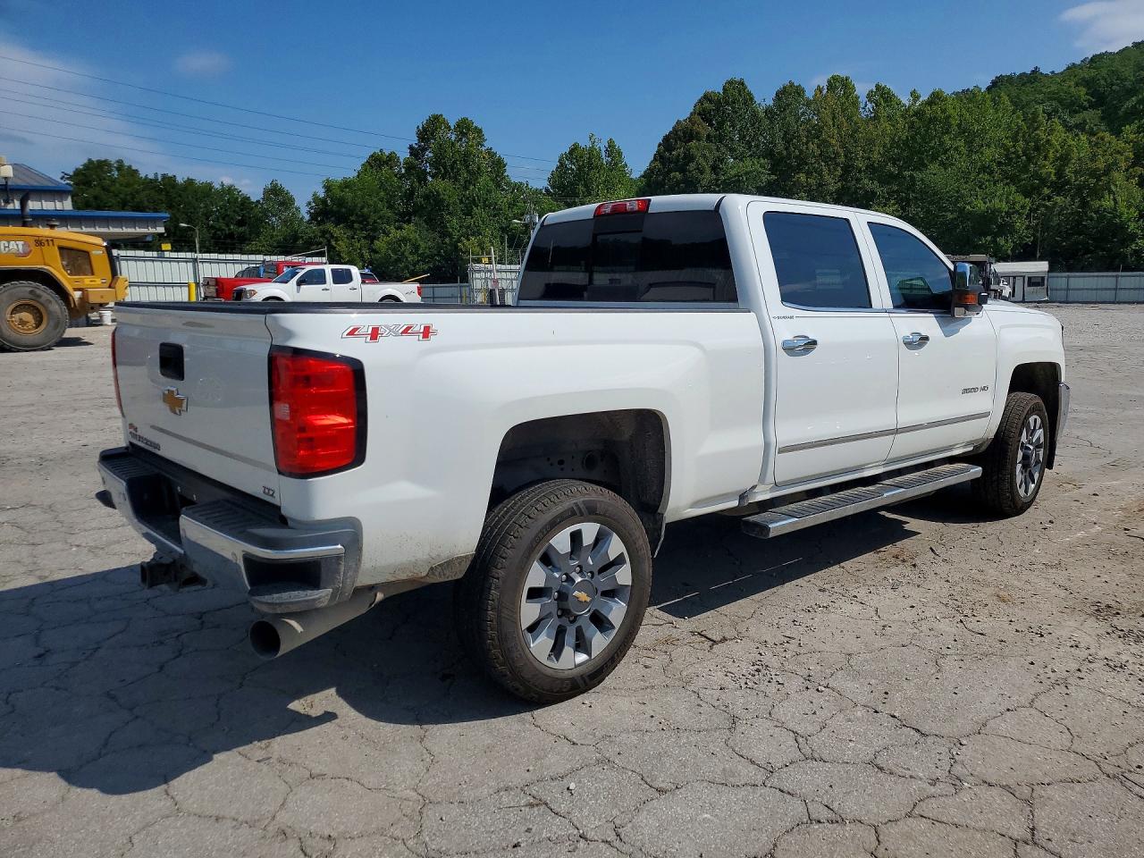2017 Chevrolet Silverado K2500 Heavy Duty Ltz White vin: 1GC1KWEY8HF163262