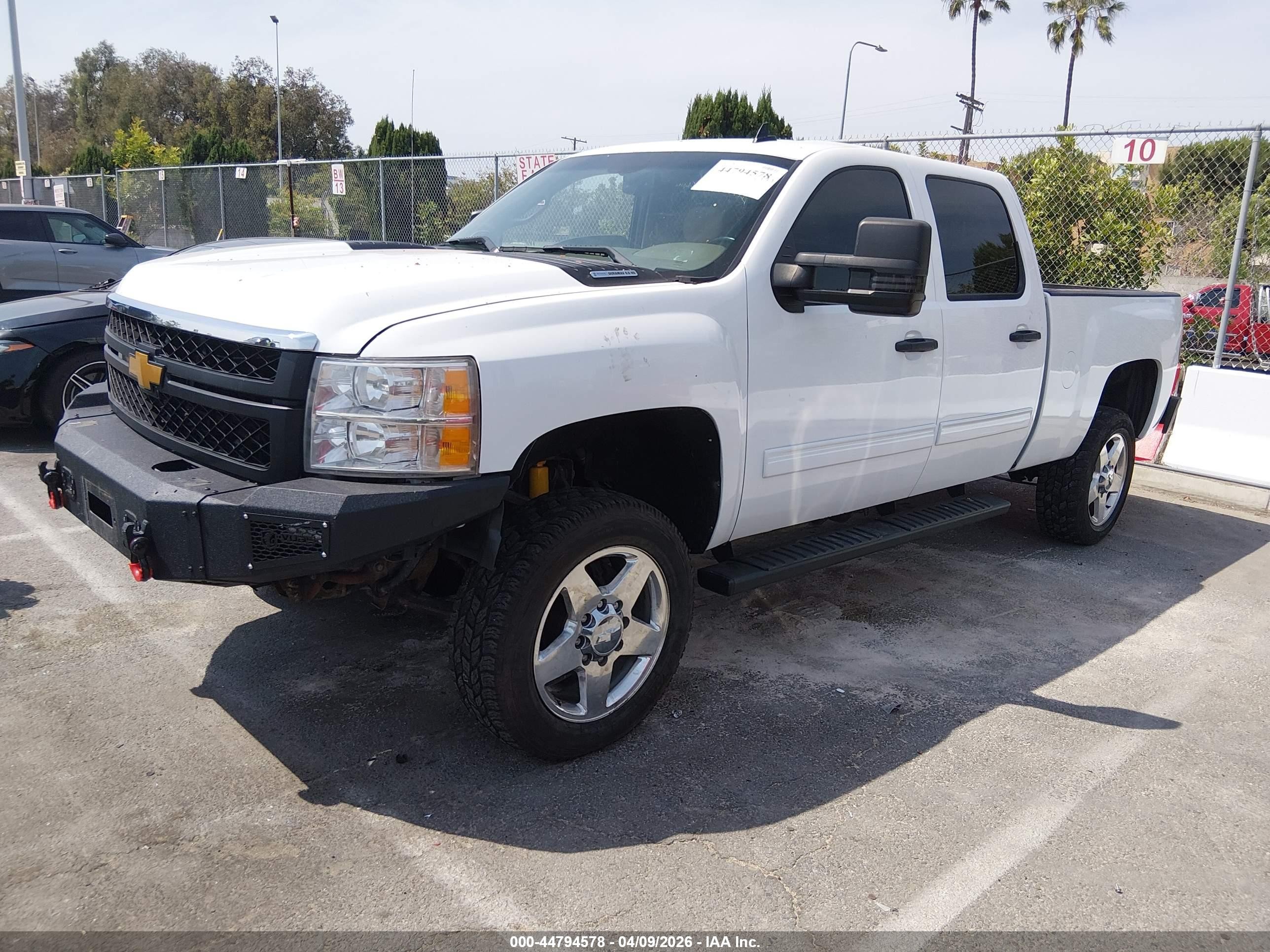 2014 Chevrolet Silverado 2500hd Lt White vin: 1GC1KXC80EF190928