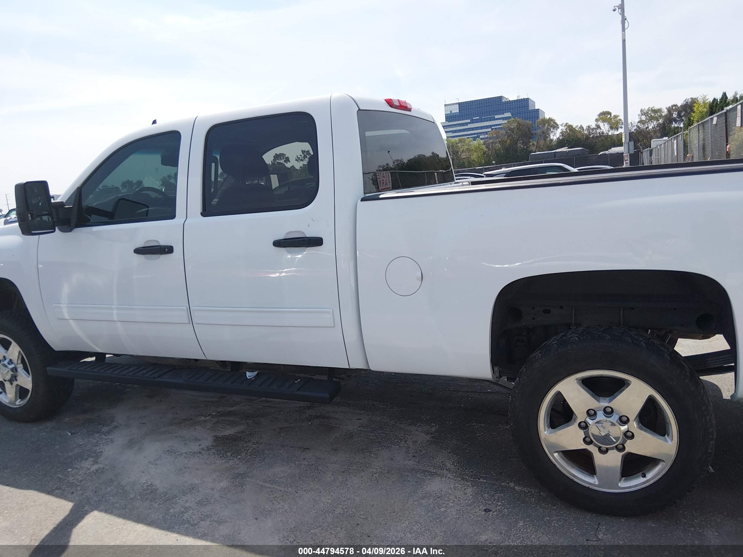 2014 Chevrolet Silverado 2500hd Lt White vin: 1GC1KXC80EF190928