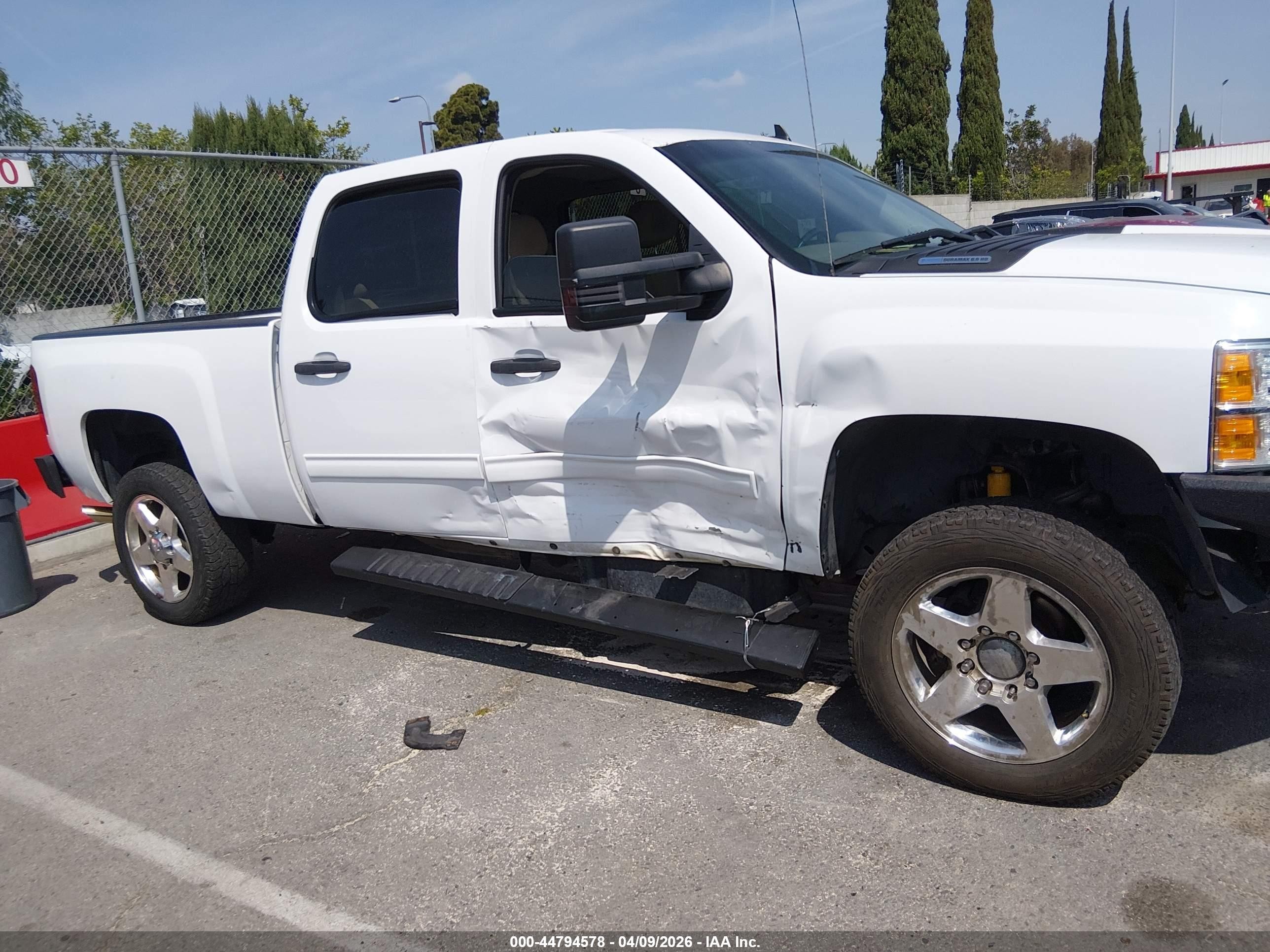 2014 Chevrolet Silverado 2500hd Lt White vin: 1GC1KXC80EF190928