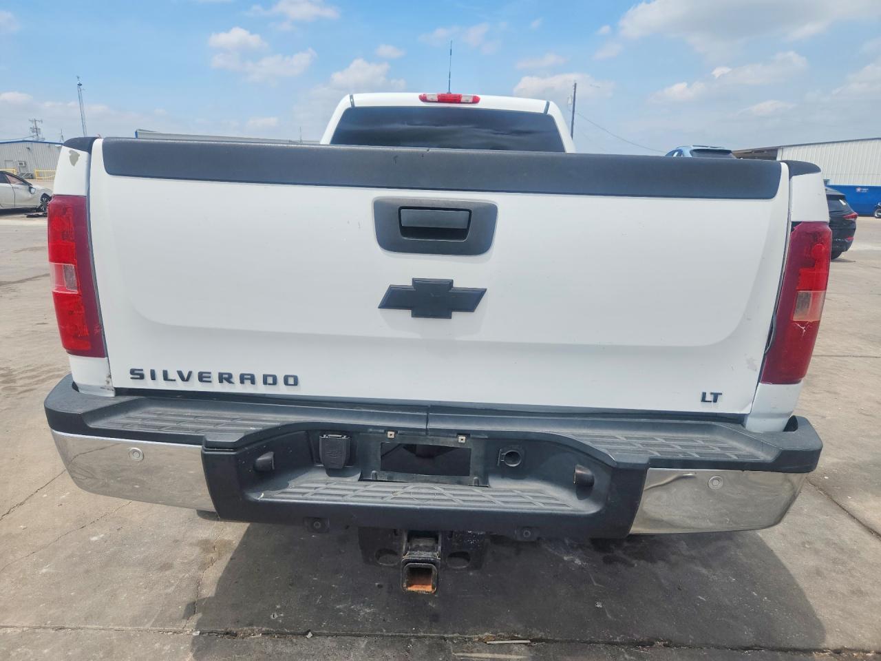 2014 Chevrolet Silverado K2500 Heavy Duty Lt White vin: 1GC1KXC87EF153360