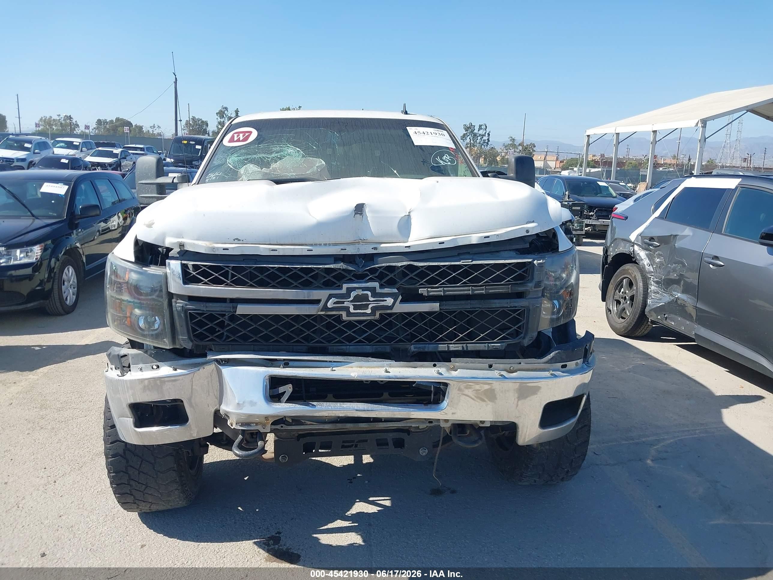 2011 Chevrolet Silverado 2500hd Lt White vin: 1GC1KXCG0BF234526