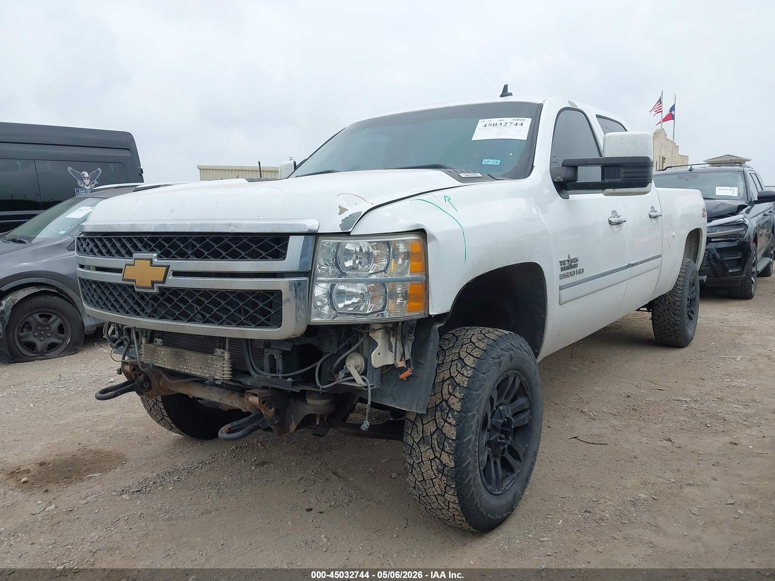 2013 Chevrolet Silverado 2500hd Lt White vin: 1GC1KXCG0DF113840