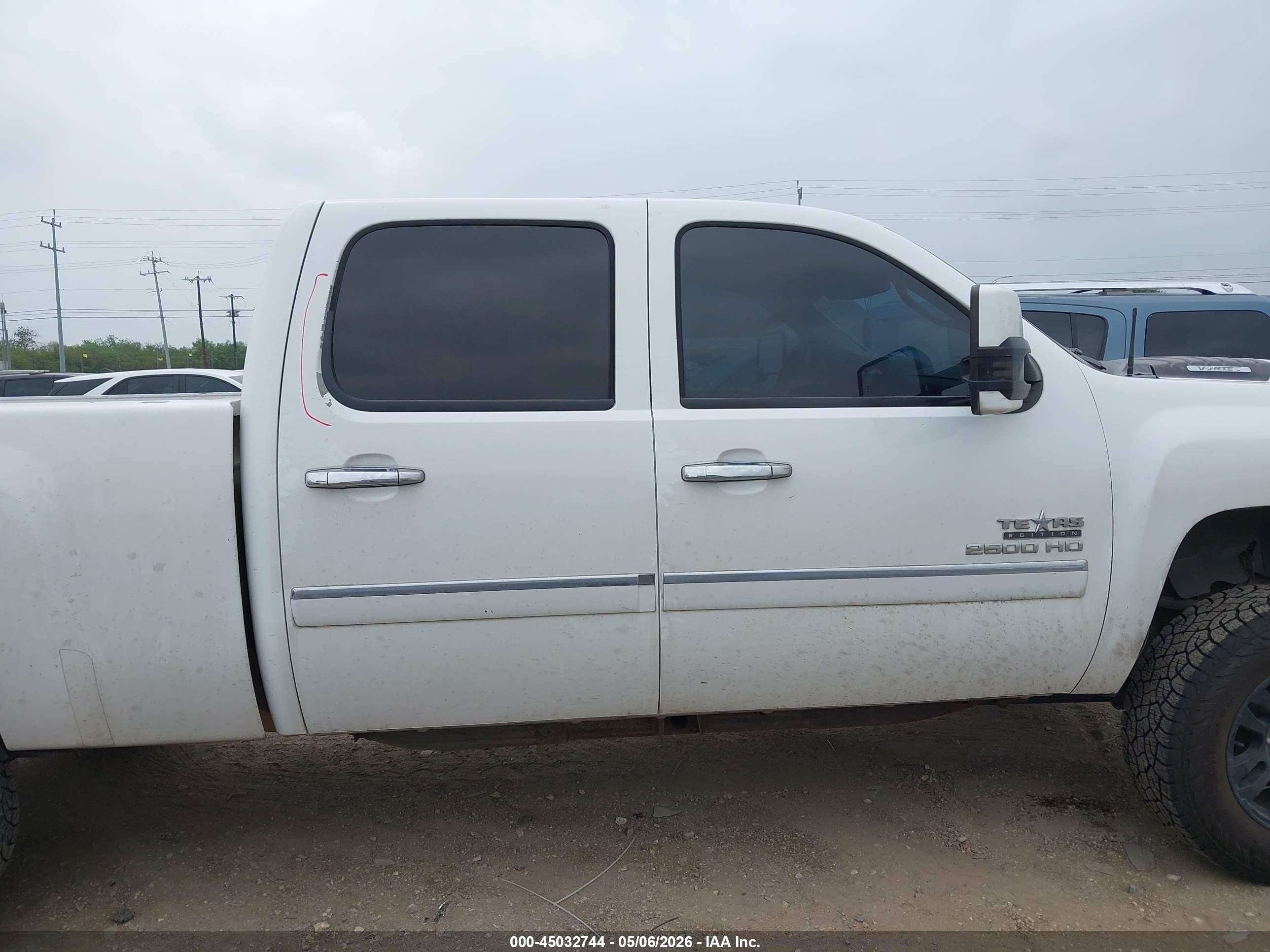 2013 Chevrolet Silverado 2500hd Lt White vin: 1GC1KXCG0DF113840