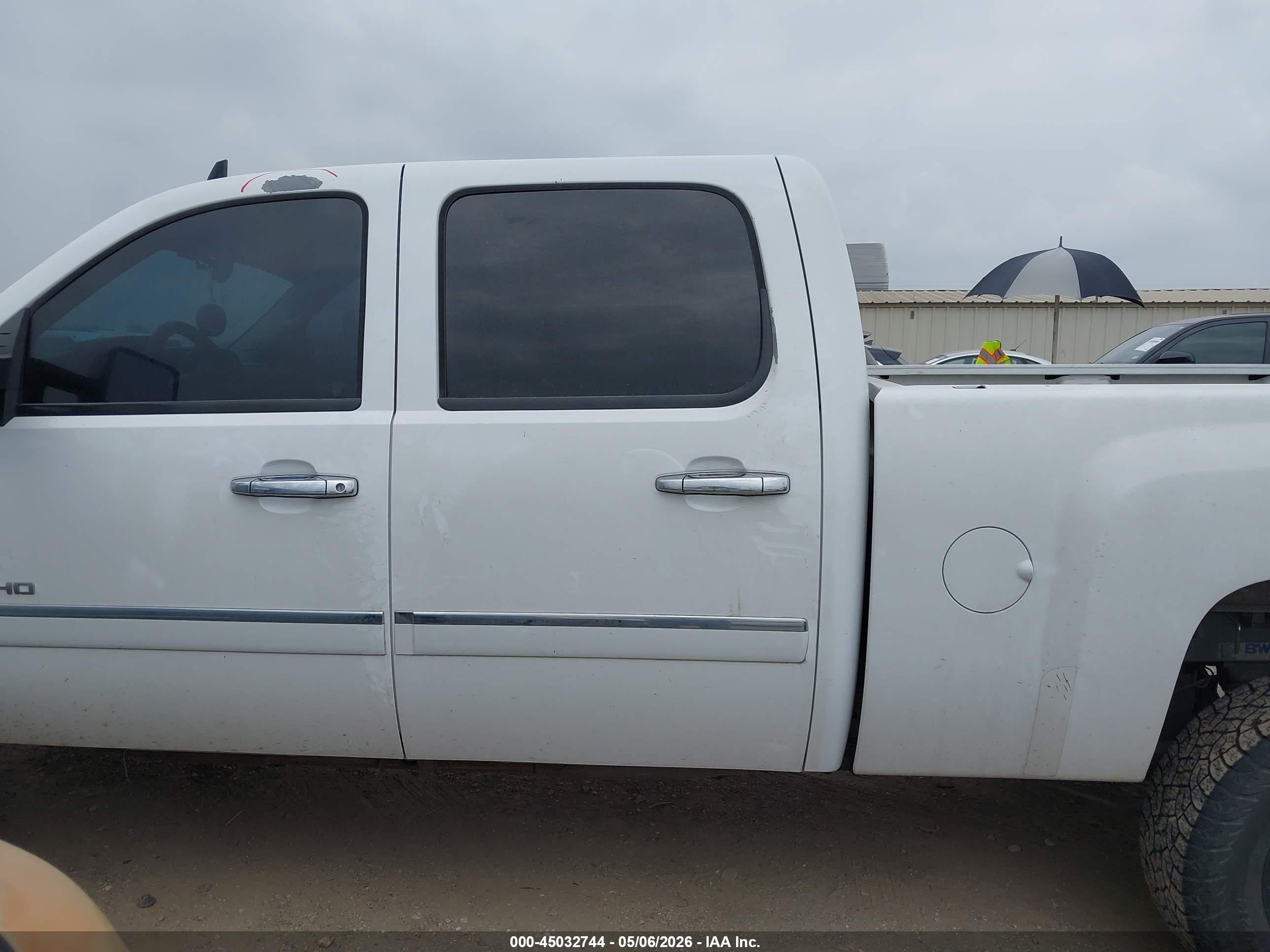 2013 Chevrolet Silverado 2500hd Lt White vin: 1GC1KXCG0DF113840