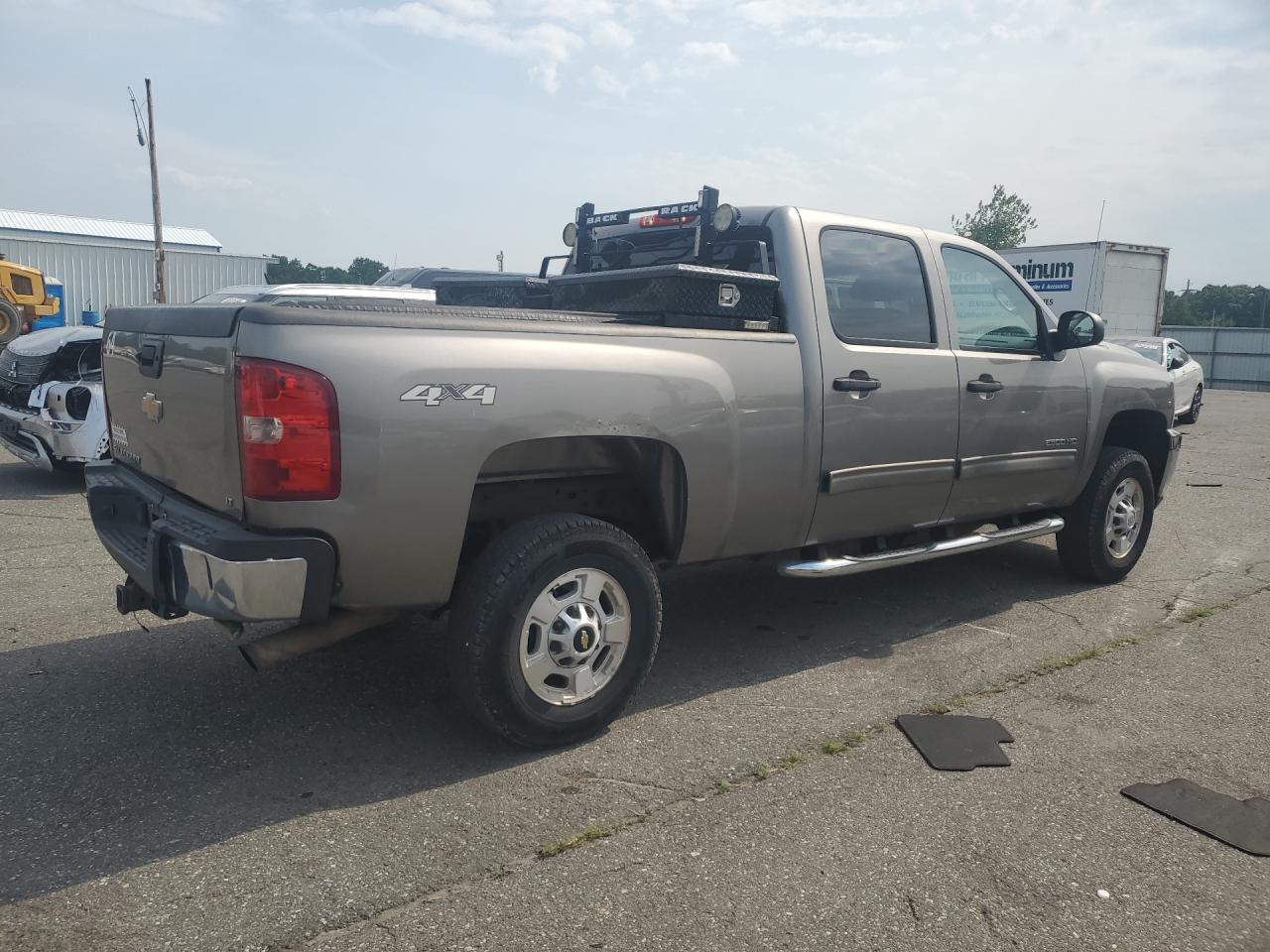 2013 Chevrolet Silverado K2500 Heavy Duty Lt Gray vin: 1GC1KXCG1DF123325 Damage: Right Bed Side, Severe Damage, Replacement Required